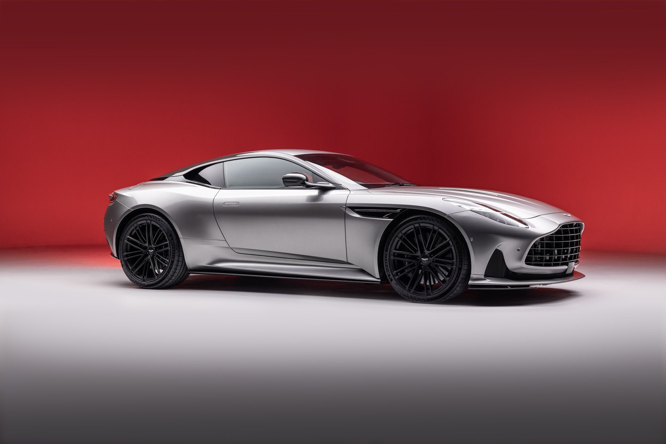 aston martin,  db12,  aston martin db12,  db11,  sieu xe,  supercar,  hypercar,  grand tourer,  grand touring,  gt,  lamborghini,  mclaren,  ferrari,  porsche,  maserati,  bugatti,  pagani,  koenigsegg anh 21