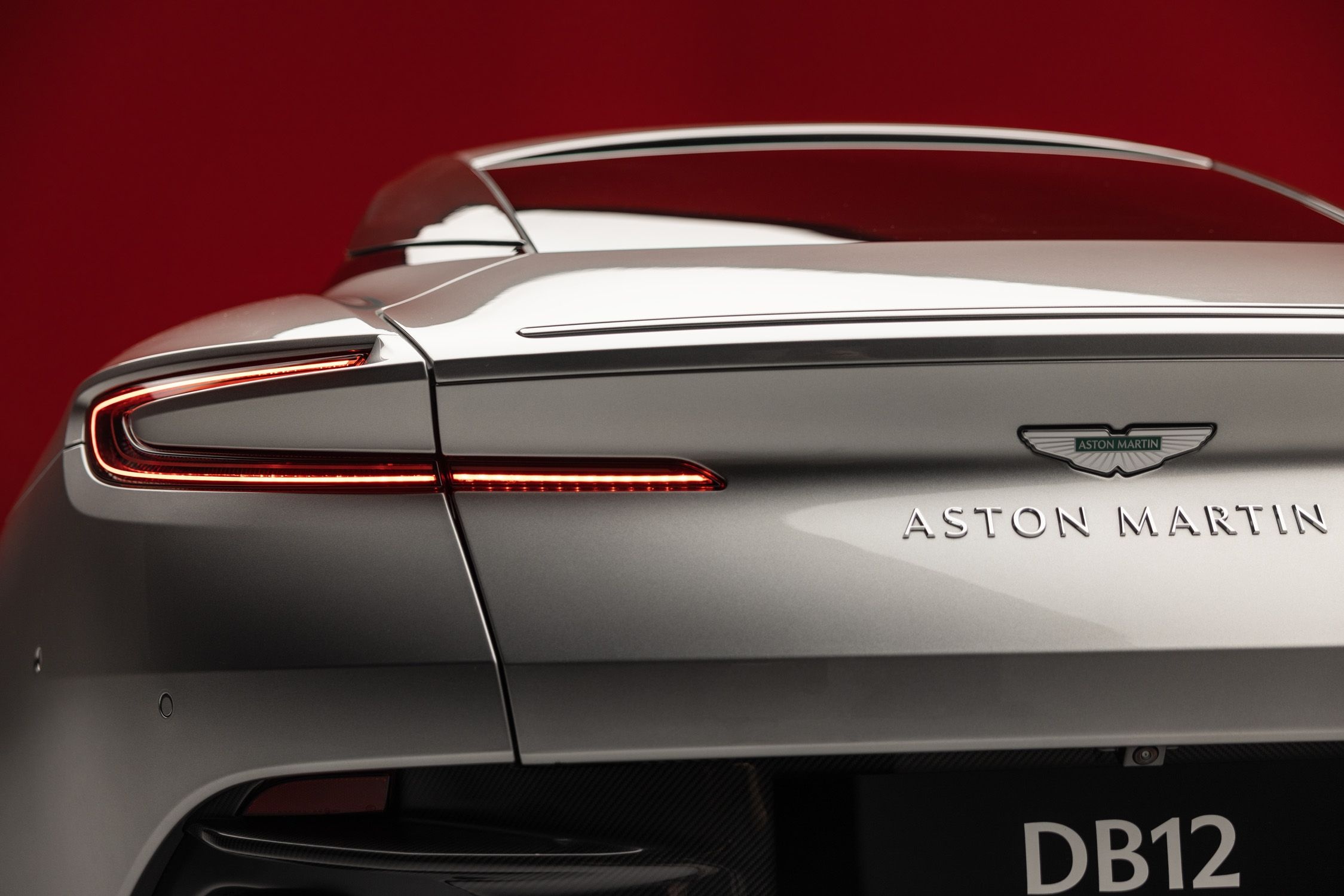 aston martin,  db12,  aston martin db12,  db11,  sieu xe,  supercar,  hypercar,  grand tourer,  grand touring,  gt,  lamborghini,  mclaren,  ferrari,  porsche,  maserati,  bugatti,  pagani,  koenigsegg anh 12