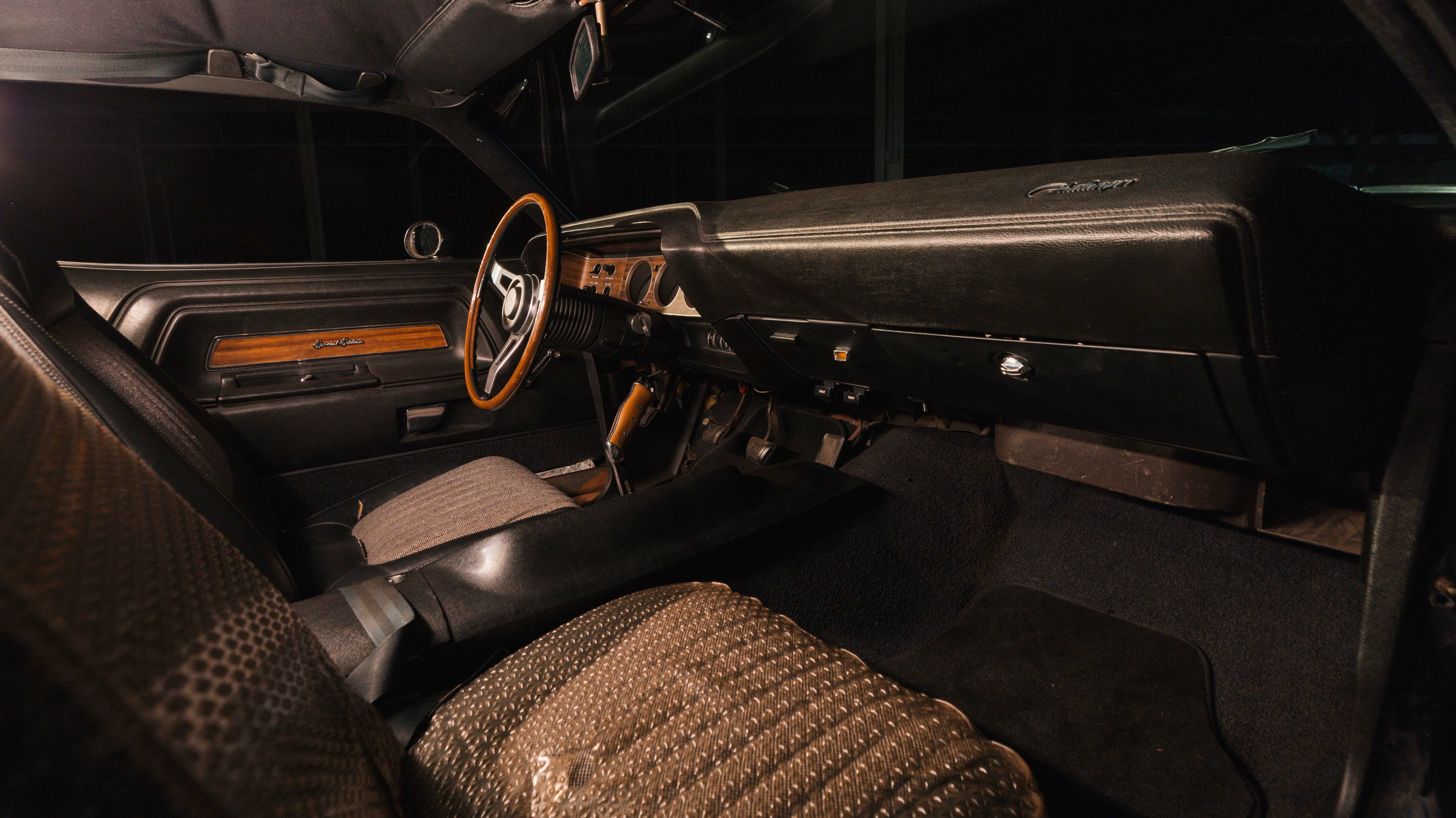 dodge, challenger, charger, dodge challenger, dodge charger, xe cơ bắp, cơ bắp mỹ, xe cơ bắp mỹ, black ghost, Godfrey Qualls, mecum, đấu giá, indy, indy 2023, camaro, chevrolet, ford, mustang ảnh 14 dodge, challenger, charger, dodge challenger, dodge charger, xe co bap, co bap my, xe co bap my, black ghost, Godfrey Qualls, mecum, dau gia, indy, indy 2023, camaro, chevrolet, ford, mustang anh 14