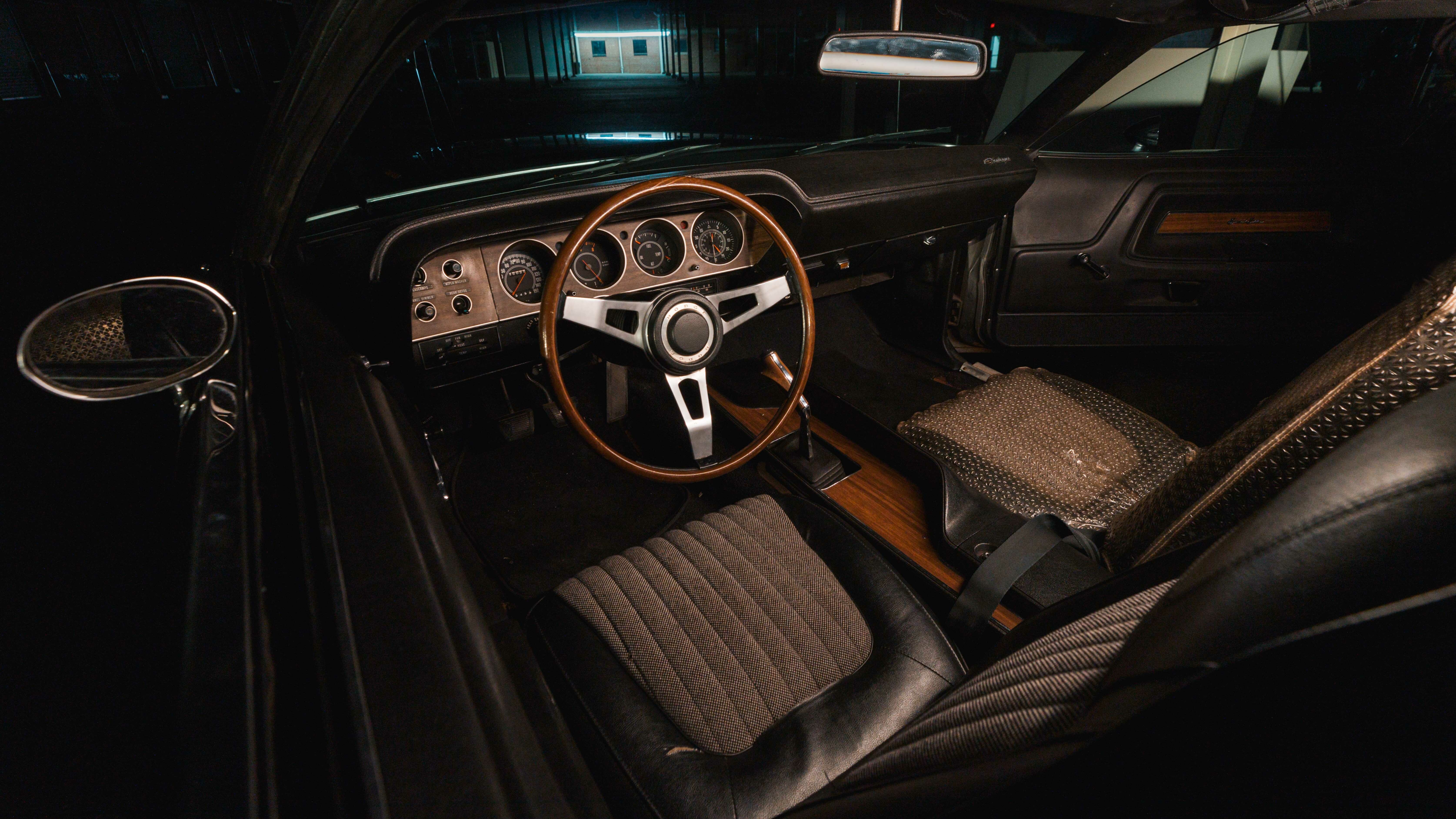 dodge, challenger, charger, dodge challenger, dodge charger, xe cơ bắp, cơ bắp mỹ, xe cơ bắp mỹ, black ghost, Godfrey Qualls, mecum, đấu giá, indy, indy 2023, camaro, chevrolet, ford, mustang ảnh 13 dodge, challenger, charger, dodge challenger, dodge charger, xe co bap, co bap my, xe co bap my, black ghost, Godfrey Qualls, mecum, dau gia, indy, indy 2023, camaro, chevrolet, ford, mustang anh 13