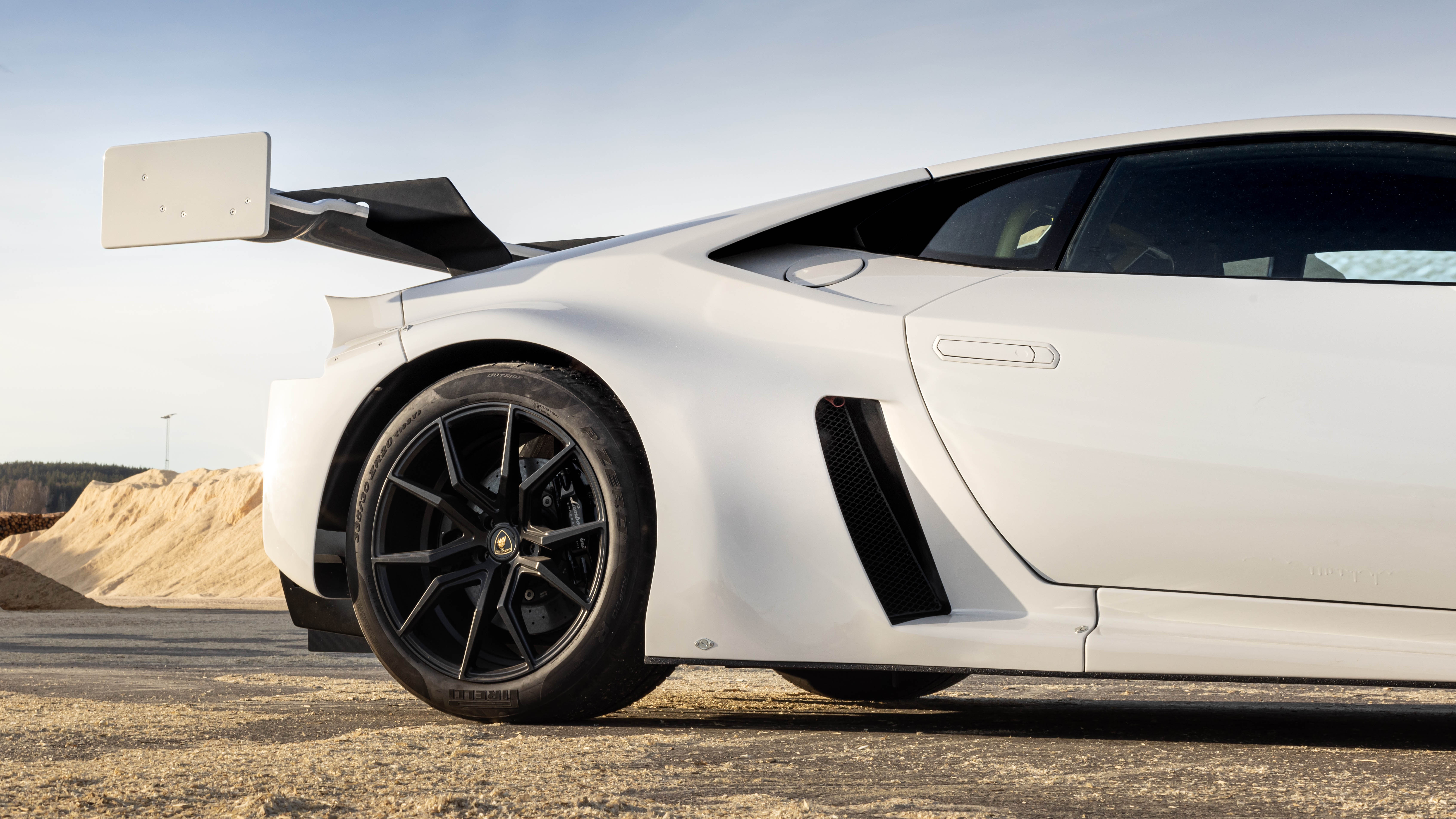 Zyrus LP1200 Strada,  Zyrus,  sieu xe,  lamborghini,  huracan,  ferrari,  mclaren,  aston martin,  porsche,  maserati,  bugatti,  pagani,  koenigsegg,  sieu xe,  xe dua anh 7