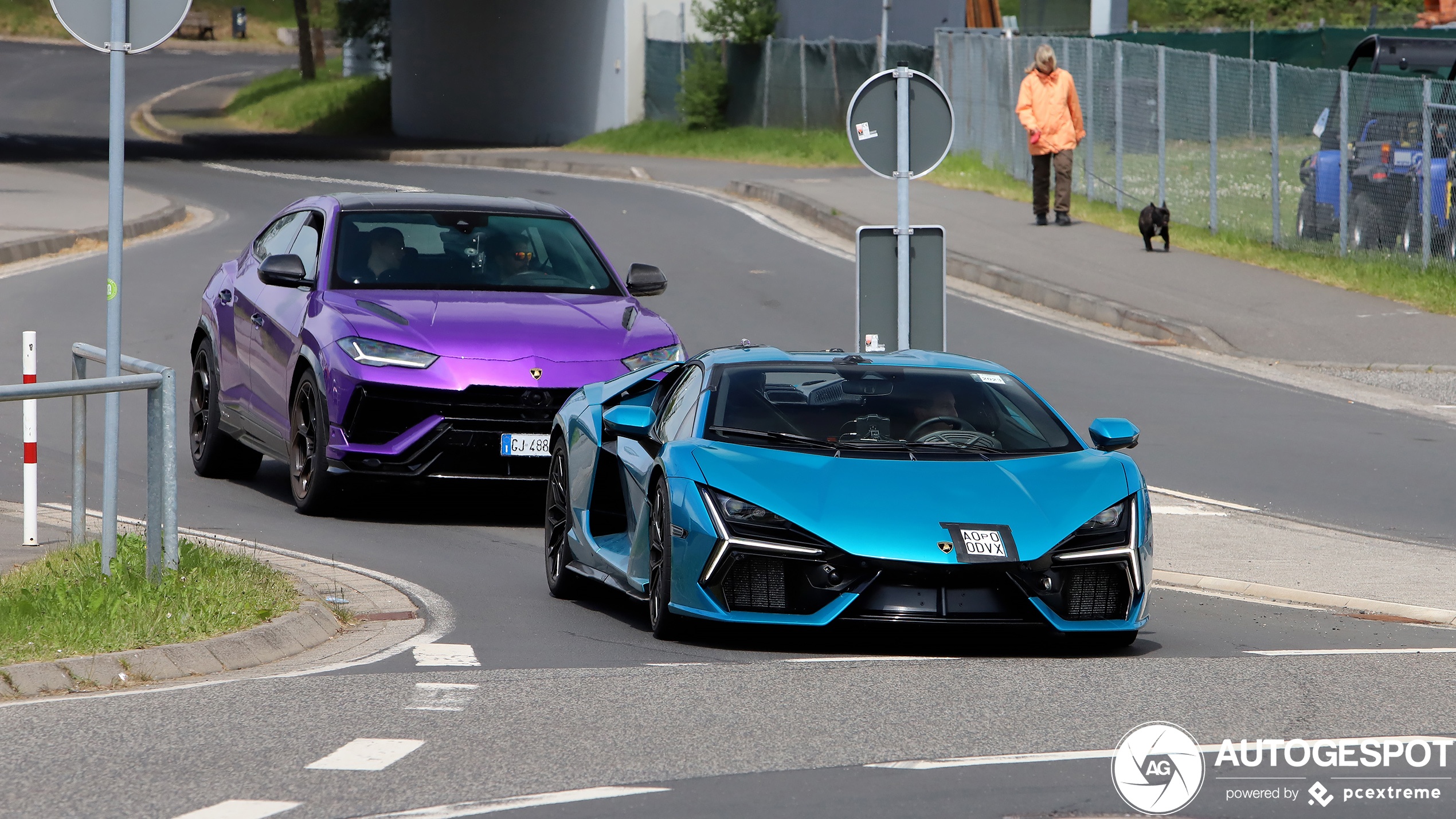 lamborghini,  revuelto,  aventador,  murcielago,  diablo,  countach,  miura,  huracan,  gallardo,  sieu xe,  hybrid,  ferrari,  mclaren,  aston martin,  porsche,  maserati,  bugatti,  pagani,  koenigsegg anh 9