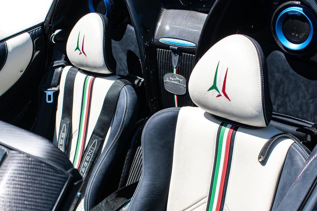 pagani,  huayra,  zonda,  cinque,  tricolore,  huayra tricolore,  pagani huayra,  utopia,  pagani zonda,  pagani utopia,  huayra bc,  blu tricolore,  sieu xe,  hypercar,  lamborghini,  ferrari,  mclaren,  aston martin,  porsche,  maserati,  bugatti,  koenigsegg anh 11