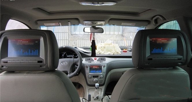 trang bi tren oto anh 2