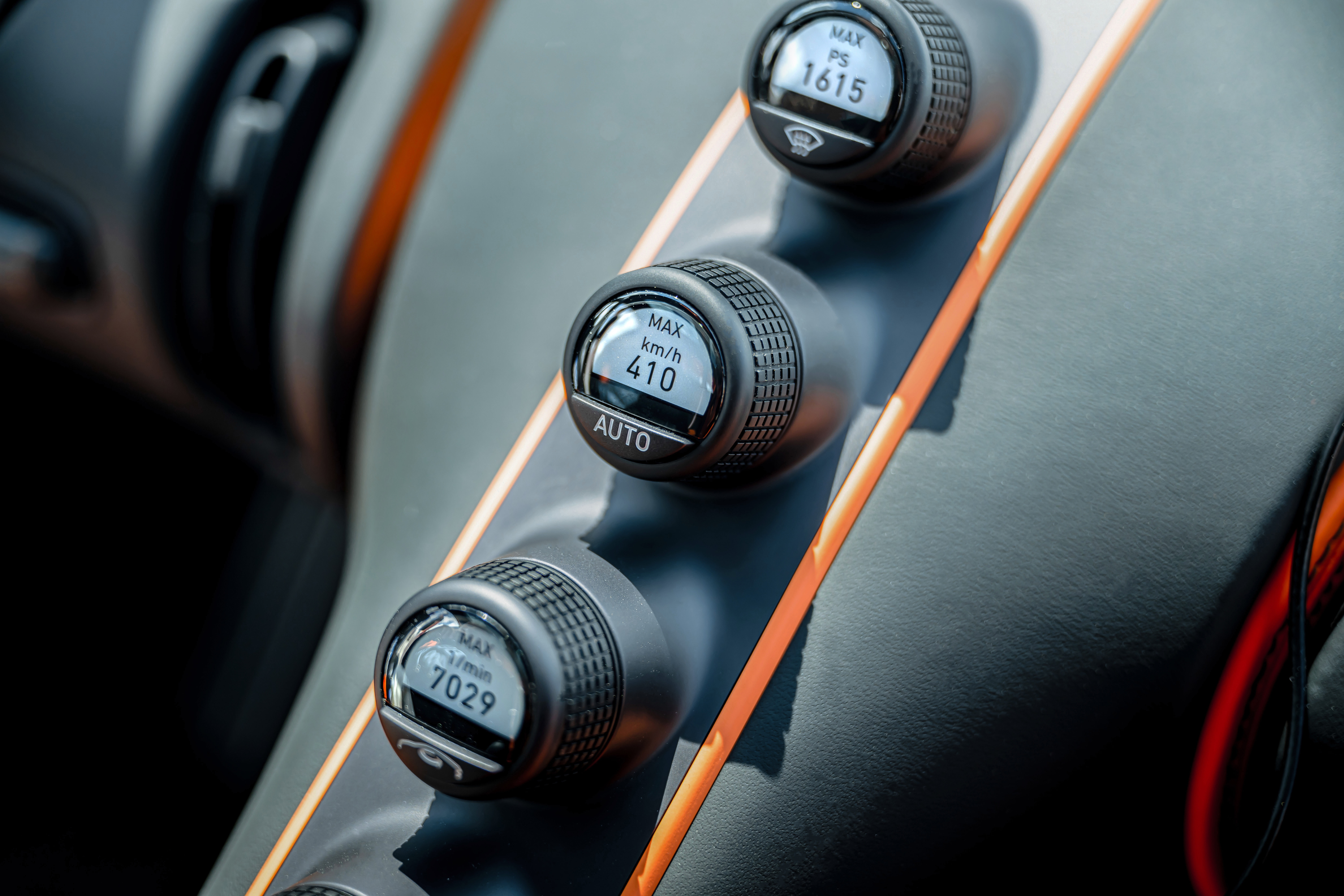 bugatti,  sieu xe,  sieu toc do,  toc do 400 km/h,  bugatti,  chiron,  veyron,  super sport,  chiron super sport,  veyron super sport,  chiron super sport 300+,  divo,  bugatti 400 drive,  ky luc toc do,  sieu xe,  hypercar,  lamborghini,  ferrari,  mclaren,  aston martin,  porsche,  maserati,  pagani,  koenigsegg anh 9