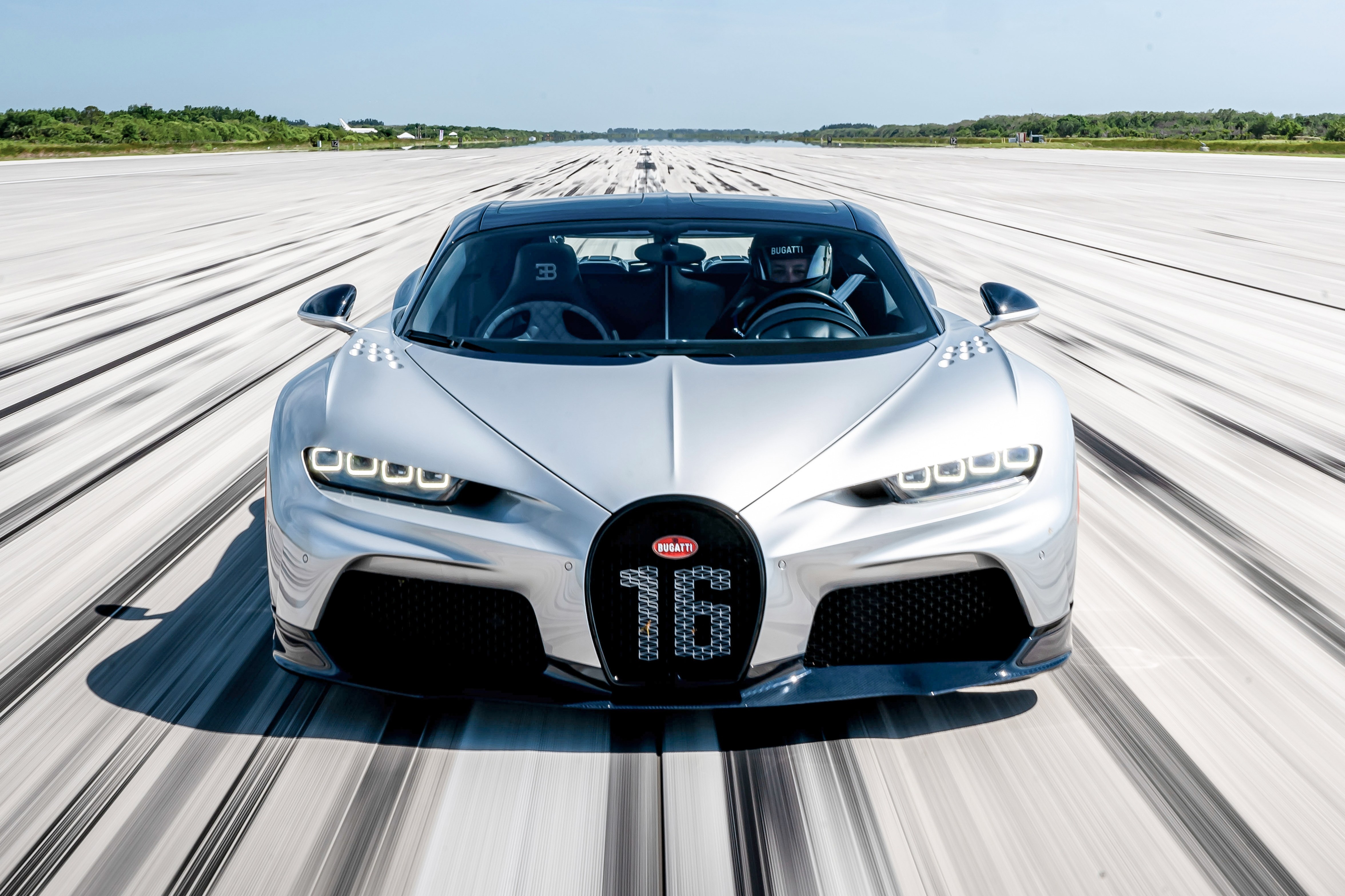 bugatti,  sieu xe,  sieu toc do,  toc do 400 km/h,  bugatti,  chiron,  veyron,  super sport,  chiron super sport,  veyron super sport,  chiron super sport 300+,  divo,  bugatti 400 drive,  ky luc toc do,  sieu xe,  hypercar,  lamborghini,  ferrari,  mclaren,  aston martin,  porsche,  maserati,  pagani,  koenigsegg anh 6