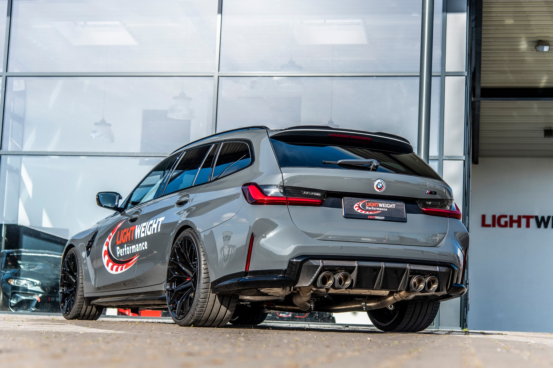 bmw,  bmw m3,  m3 touring,  bmw m3 touring,  lightweight performance,  xe do,  m4,  m4 csl,  m3 cs,  wagon,  hieu suat cao,  hieu nang cao,  xe the thao,  audi,  mercedes-benz,  mercedes,  amg,  mercedes-amg,  touring anh 2