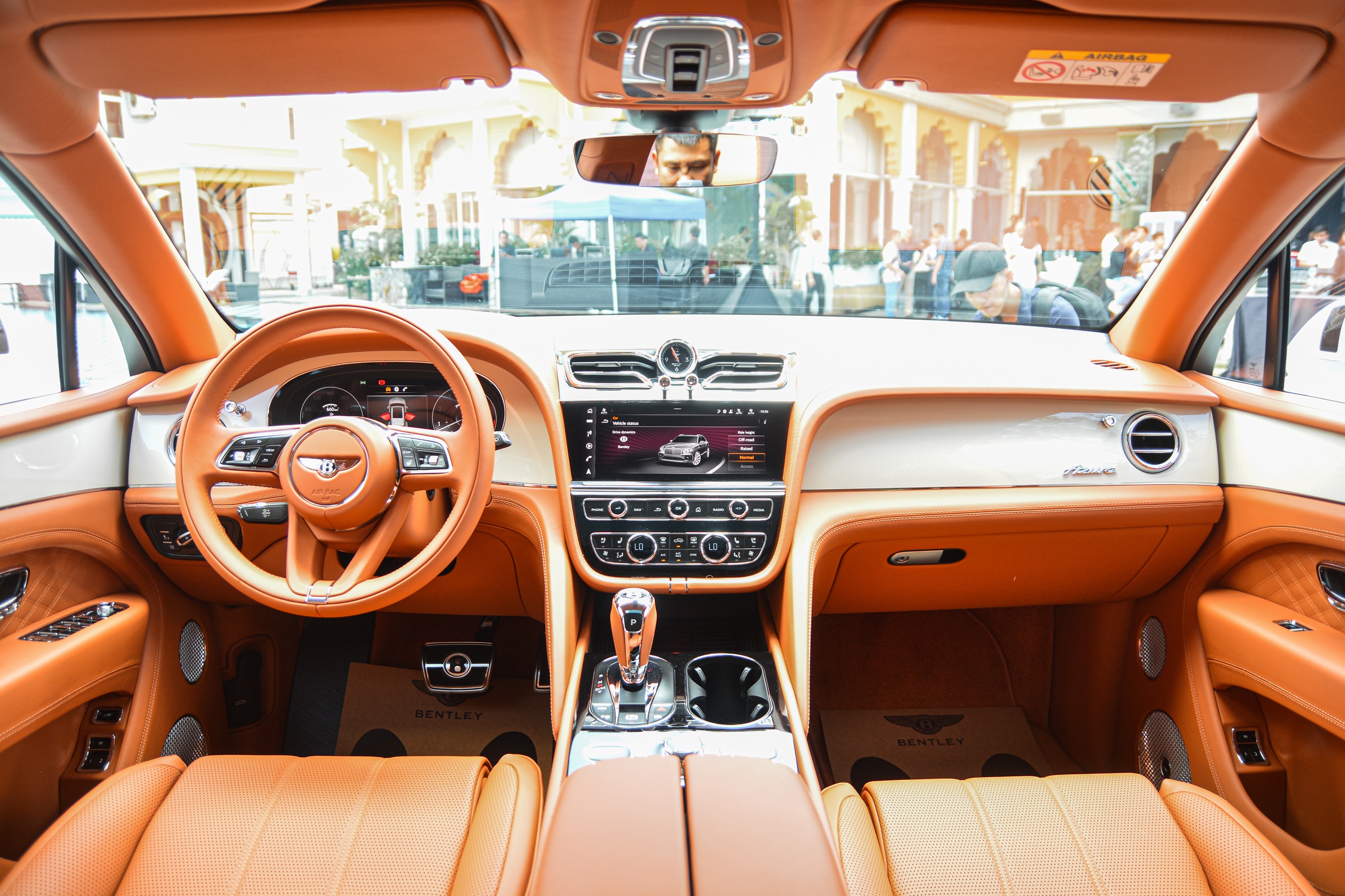Bentayga EWB Azure Việt Nam ảnh 6 Bentayga EWB Azure Viet Nam anh 6