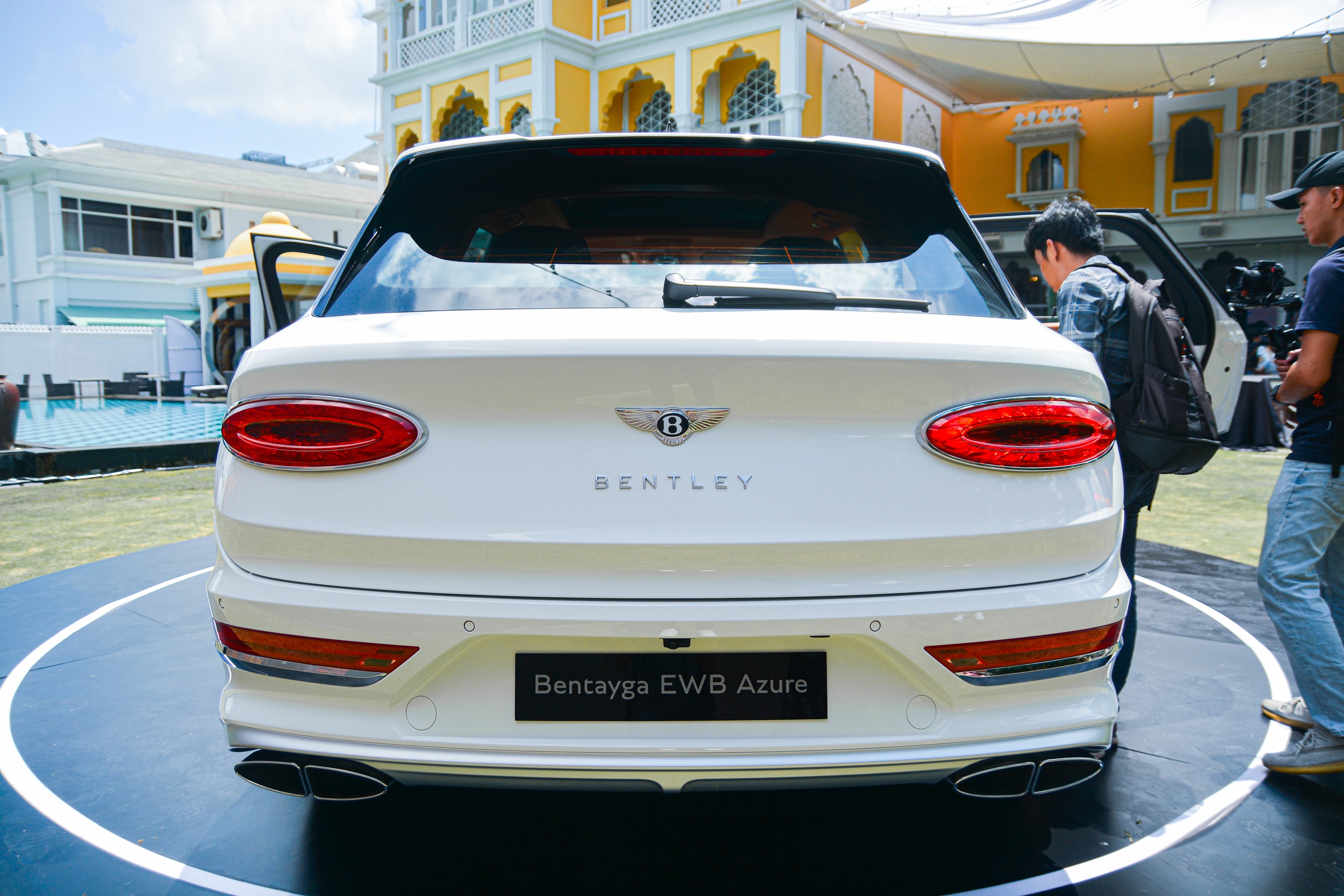 Bentayga EWB Azure Việt Nam ảnh 5 Bentayga EWB Azure Viet Nam anh 5
