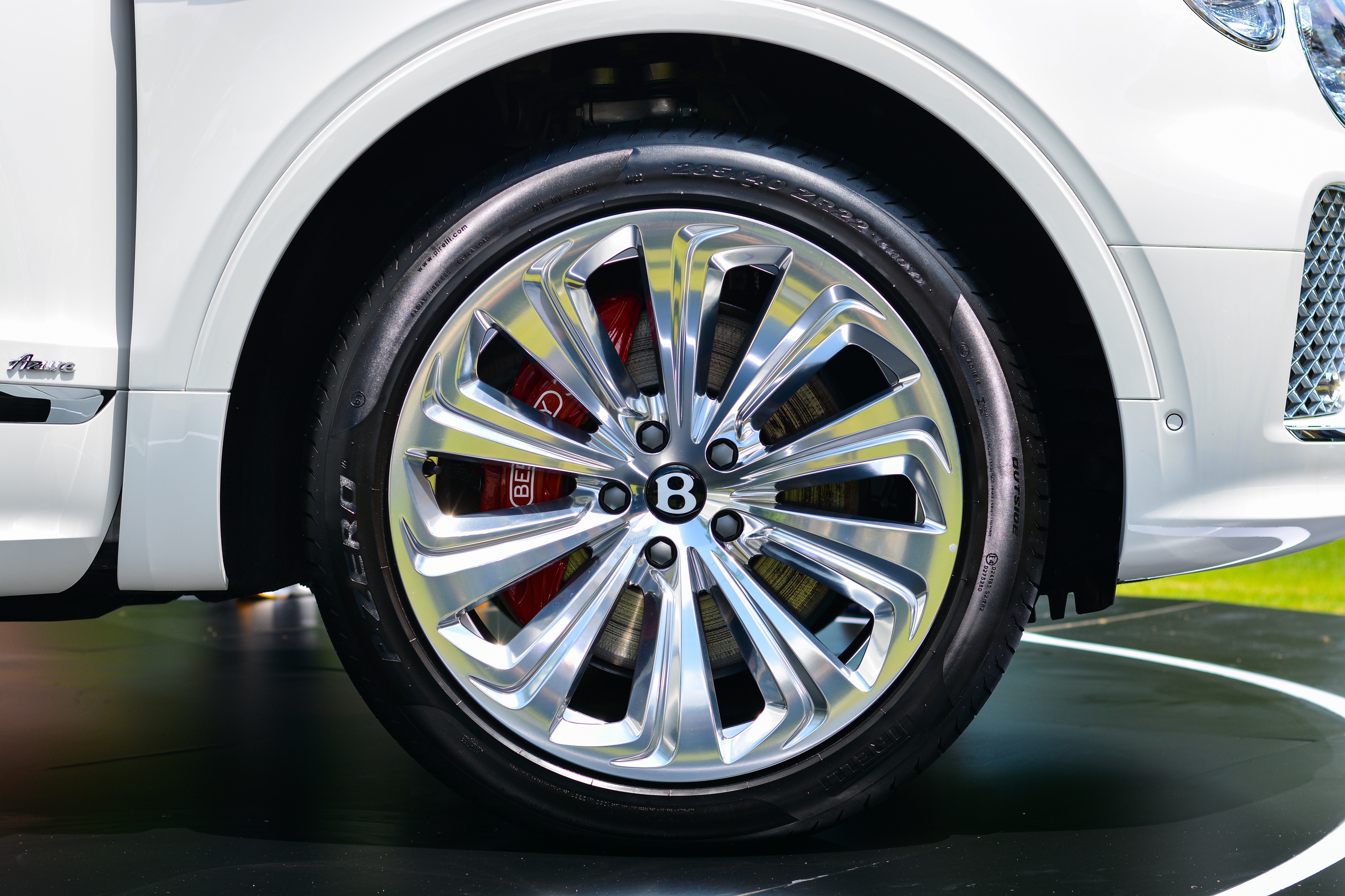 Bentayga EWB Azure Việt Nam ảnh 4 Bentayga EWB Azure Viet Nam anh 4