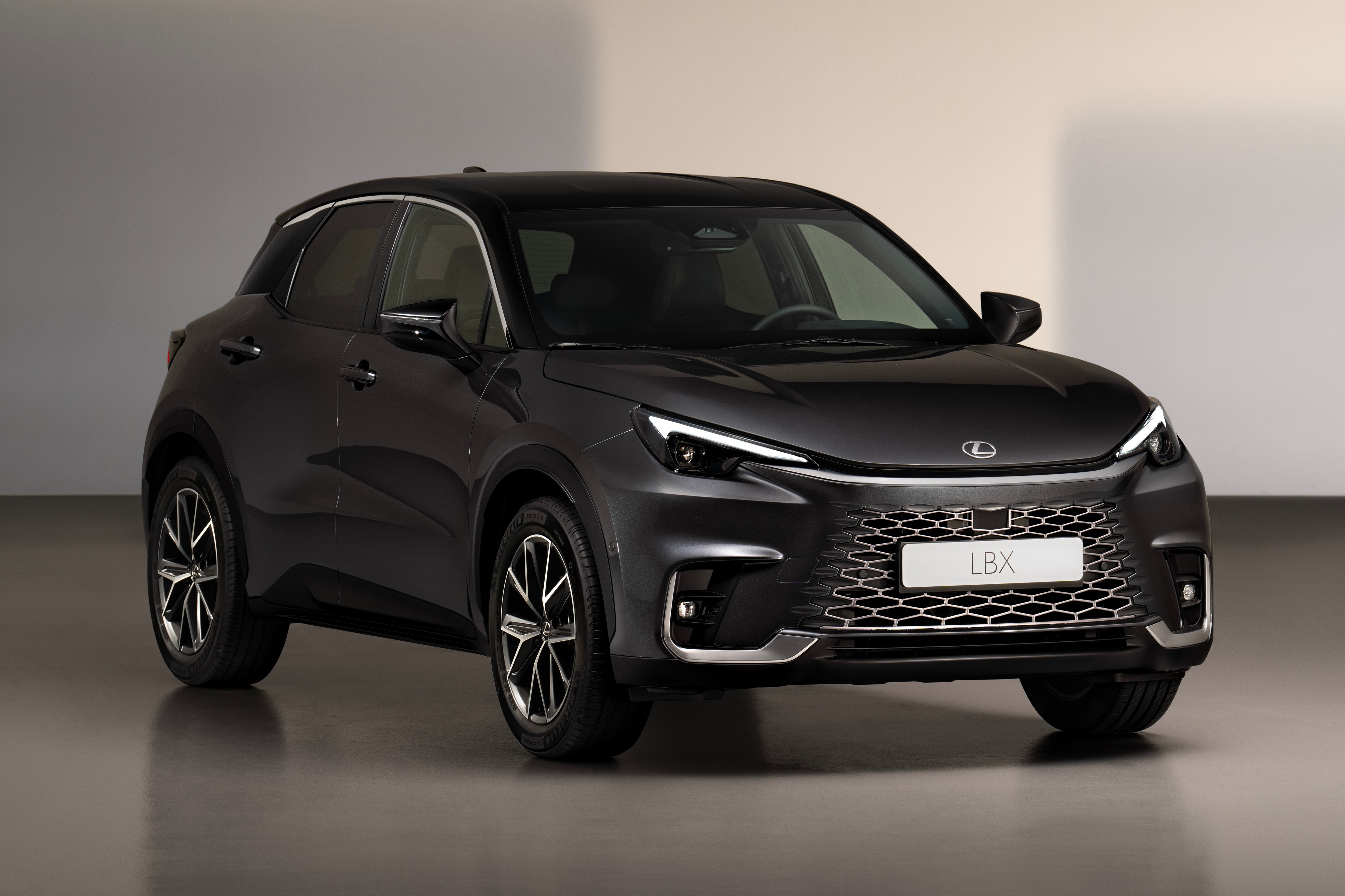 Lexus,  lbx,  lexus lbx,  crossover,  suv,  audi,  mercedes,  bmw,  mercedes-benz,  nx,  rx,  lx,  gx,  lexus nx,  lexus rx,  lexus gx,  lexus lx,  lexus tx,  tx,  xe nhat anh 7