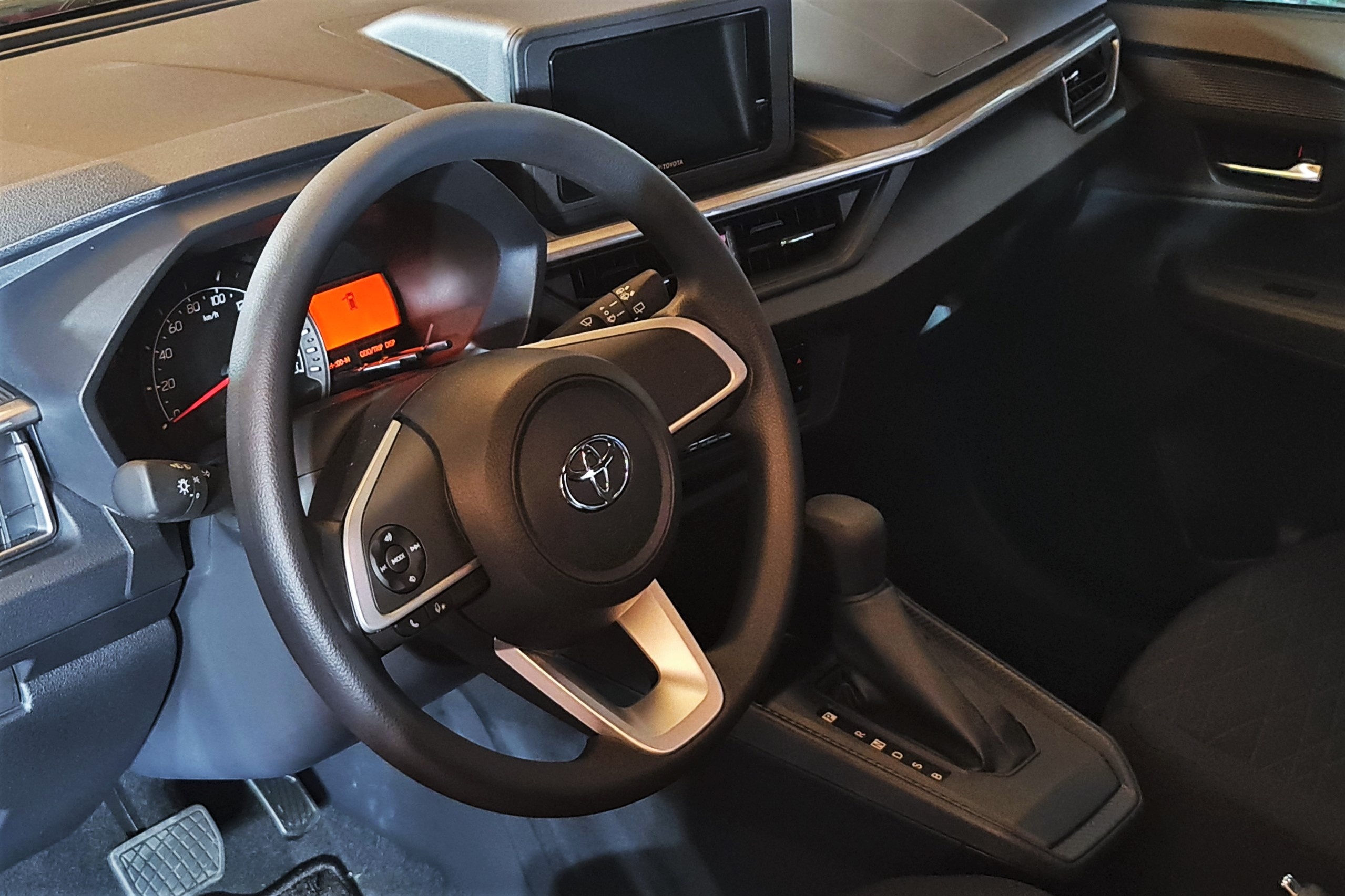 So B tren Toyota Wigo anh 2