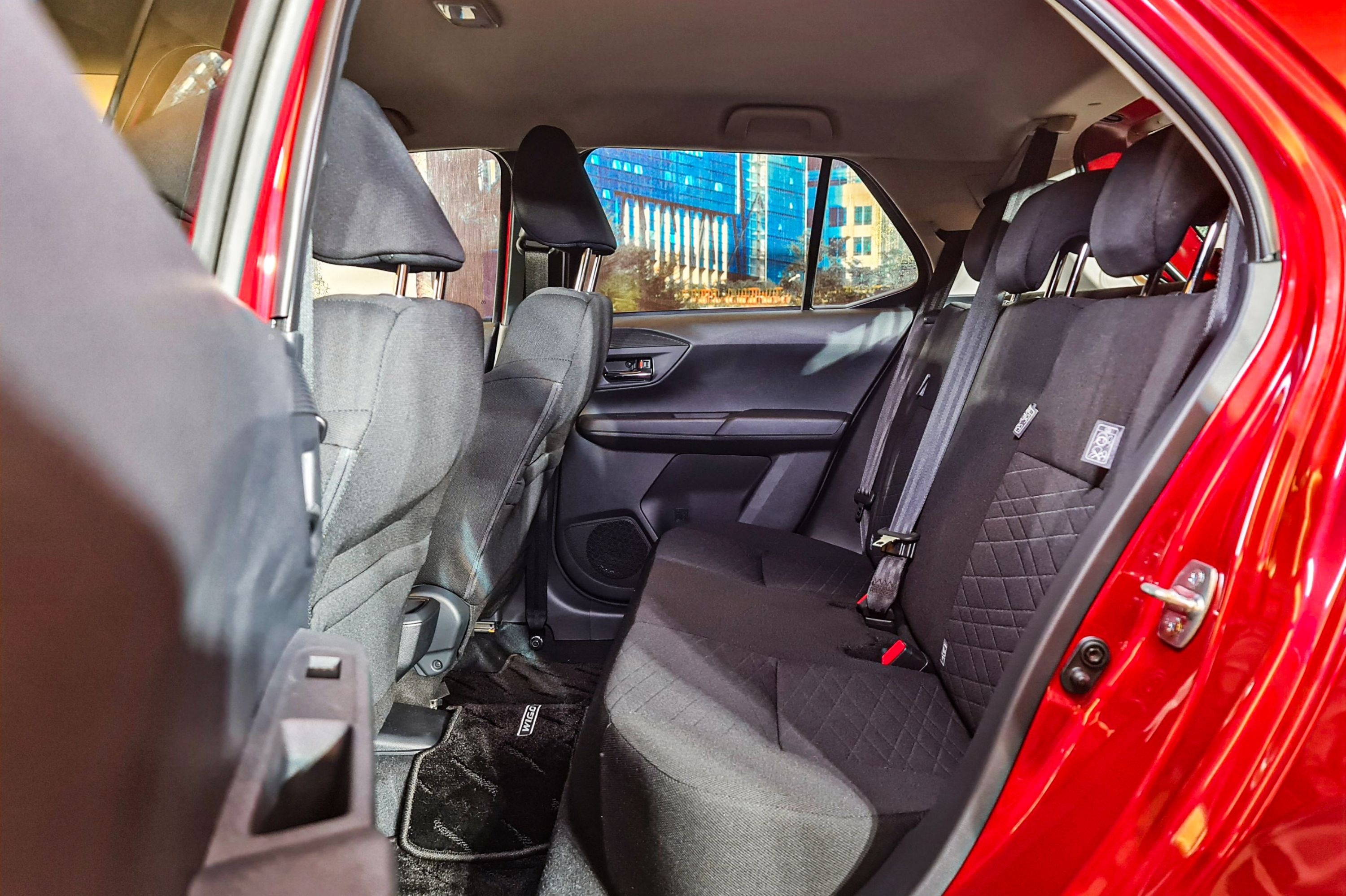 xe gia re cua Toyota anh 4