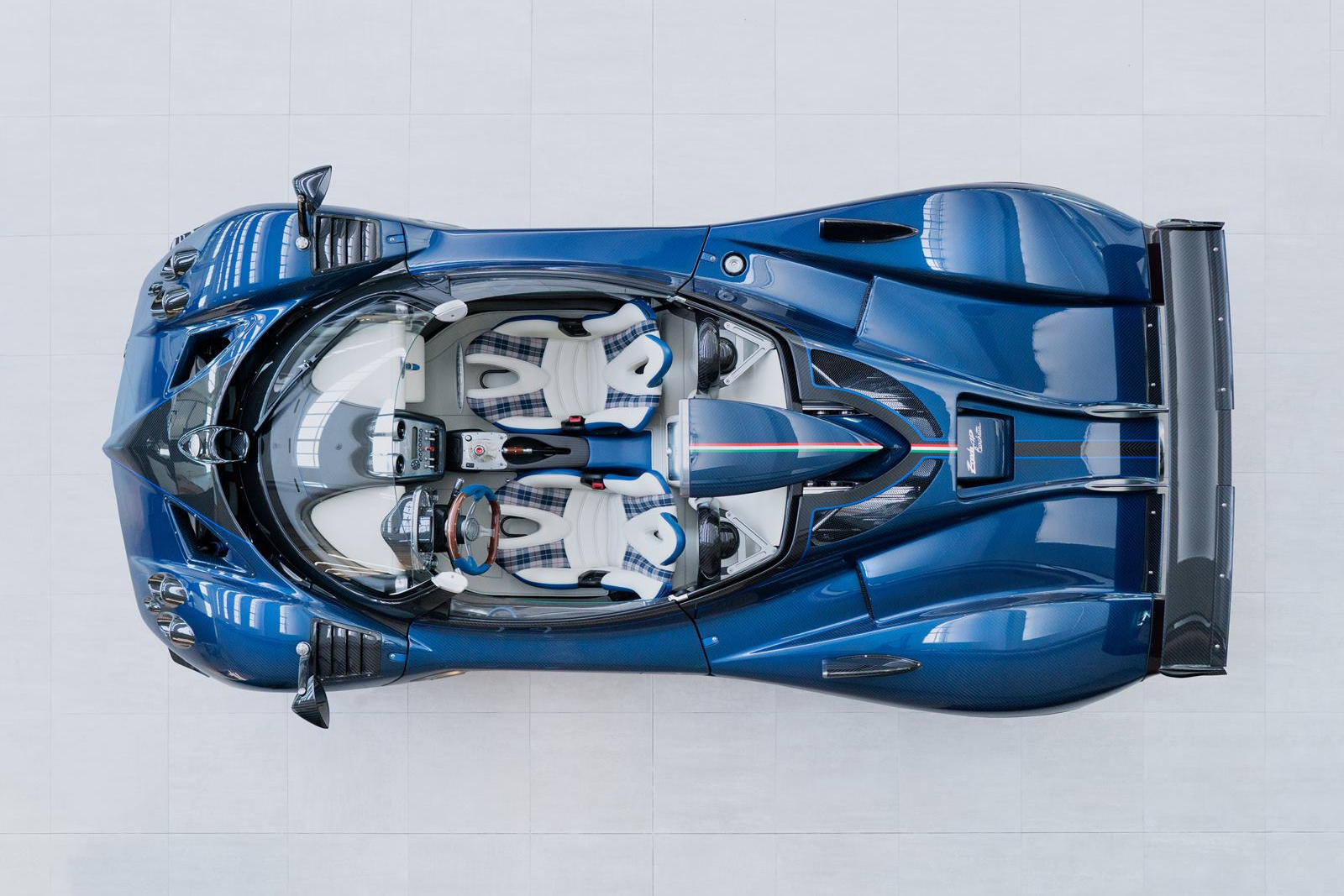 bugatti,  pagani,  koenigsegg,  chiron,  veyron,  divo,  centodieci,  zonda,  huayra,  imola,  hp barchetta,  utopia,  Bugatti La Voiture Noire,  La Voiture Noire,  rolls-royce,  boat tail,  sweptail,  chiron profilee,  maybach exelero,  maybach,  exelero,  Huayra Codalunga,  Codalunga anh 17