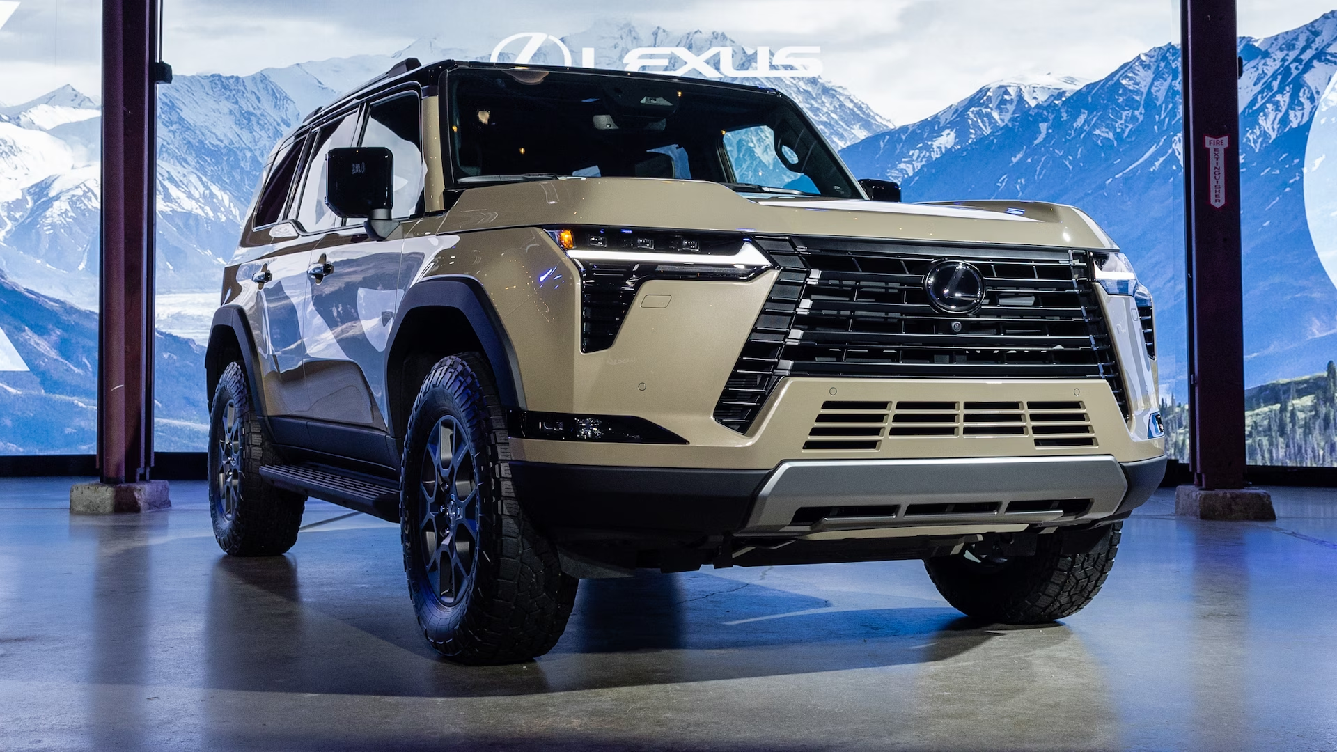 lexus gx,  hoan toan moi,  suv hang sang,  off-road,  cao cap anh 1