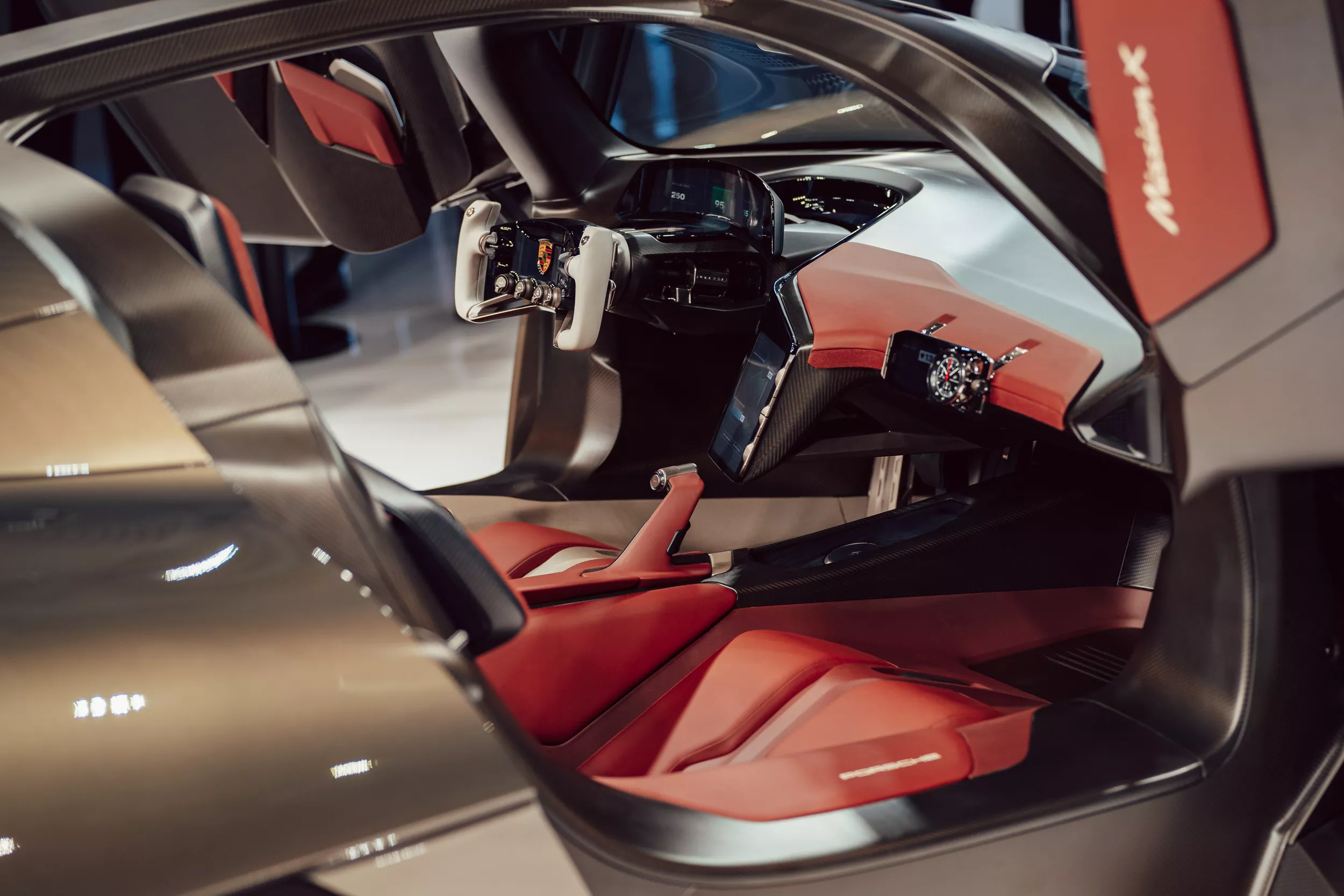 porsche,  918 spyder,  mission x,  mission e,  porsche mission x,  porsche mission e,  xe dien,  ev,  porsche 918 spyder,  ferrari,  laferrari,  mclaren p1,  hypercar,  sieu xe,  lamborghini,  aston martin,  maserati,  bugatti,  pagani,  koenigsegg anh 12