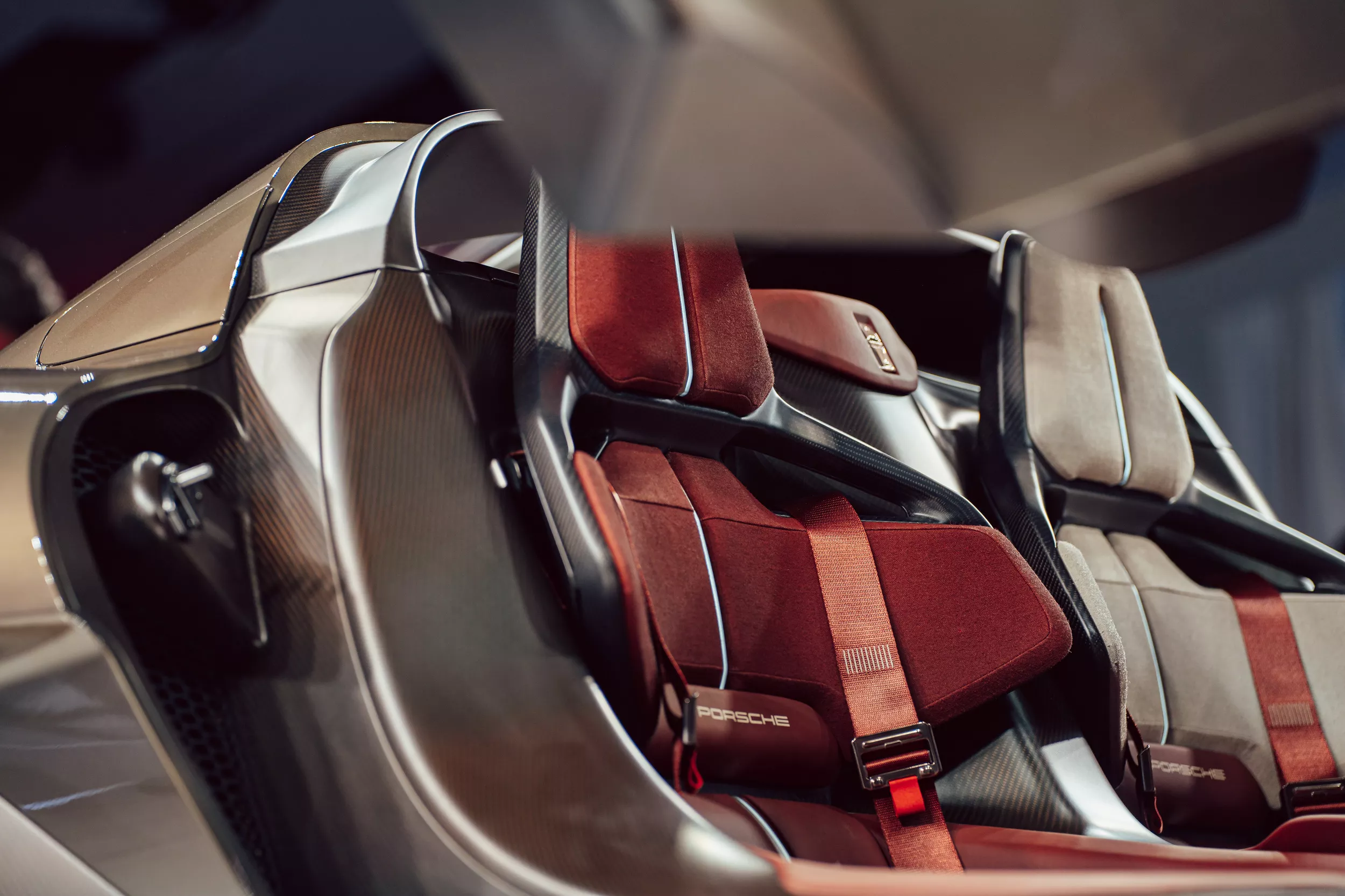 porsche,  918 spyder,  mission x,  mission e,  porsche mission x,  porsche mission e,  xe dien,  ev,  porsche 918 spyder,  ferrari,  laferrari,  mclaren p1,  hypercar,  sieu xe,  lamborghini,  aston martin,  maserati,  bugatti,  pagani,  koenigsegg anh 13