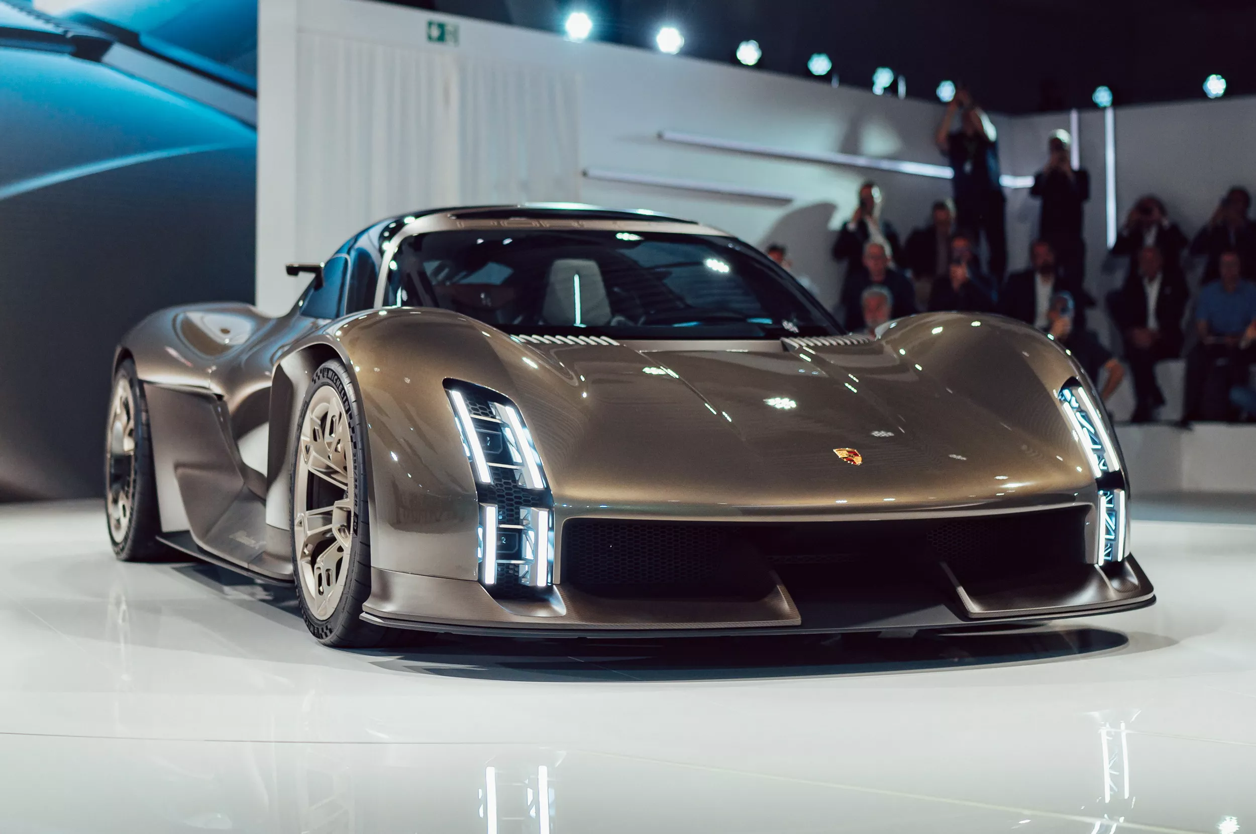 Sieu xe ke nhiem Porsche 918 Spyder se ra mat trong nam nay hinh anh