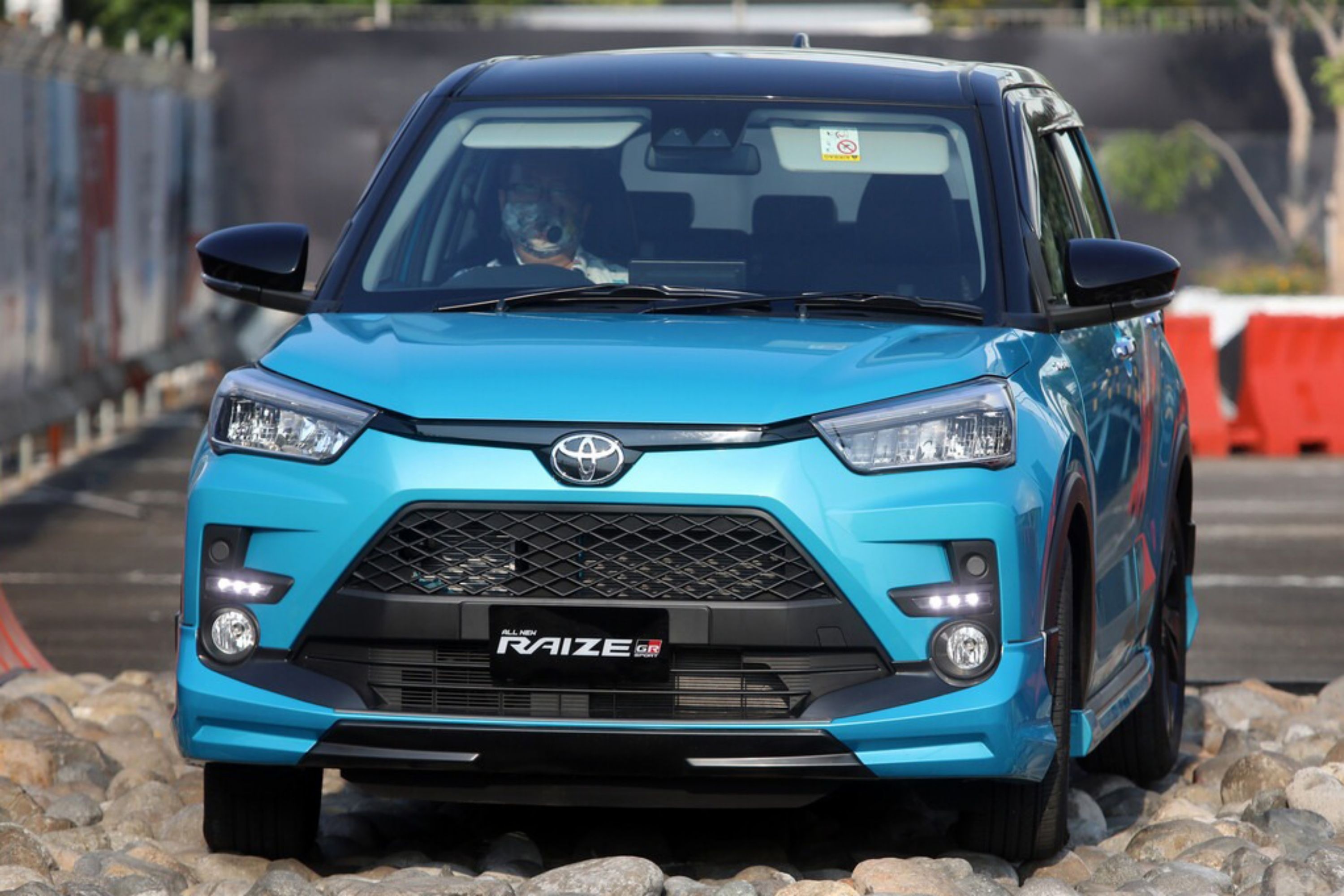 Toyota trieu hoi Veloz, Avanza va Raize tai Indonesia do loi tui khi hinh anh