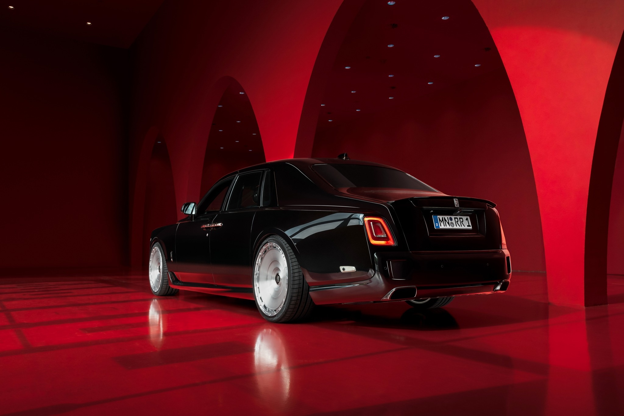 rolls-royce,  phantom,  ghost,  wraith,  dawn,  spectre,  sieu sang,  bentley,  mercedes,  novitec,  spofec,  xe do anh 2