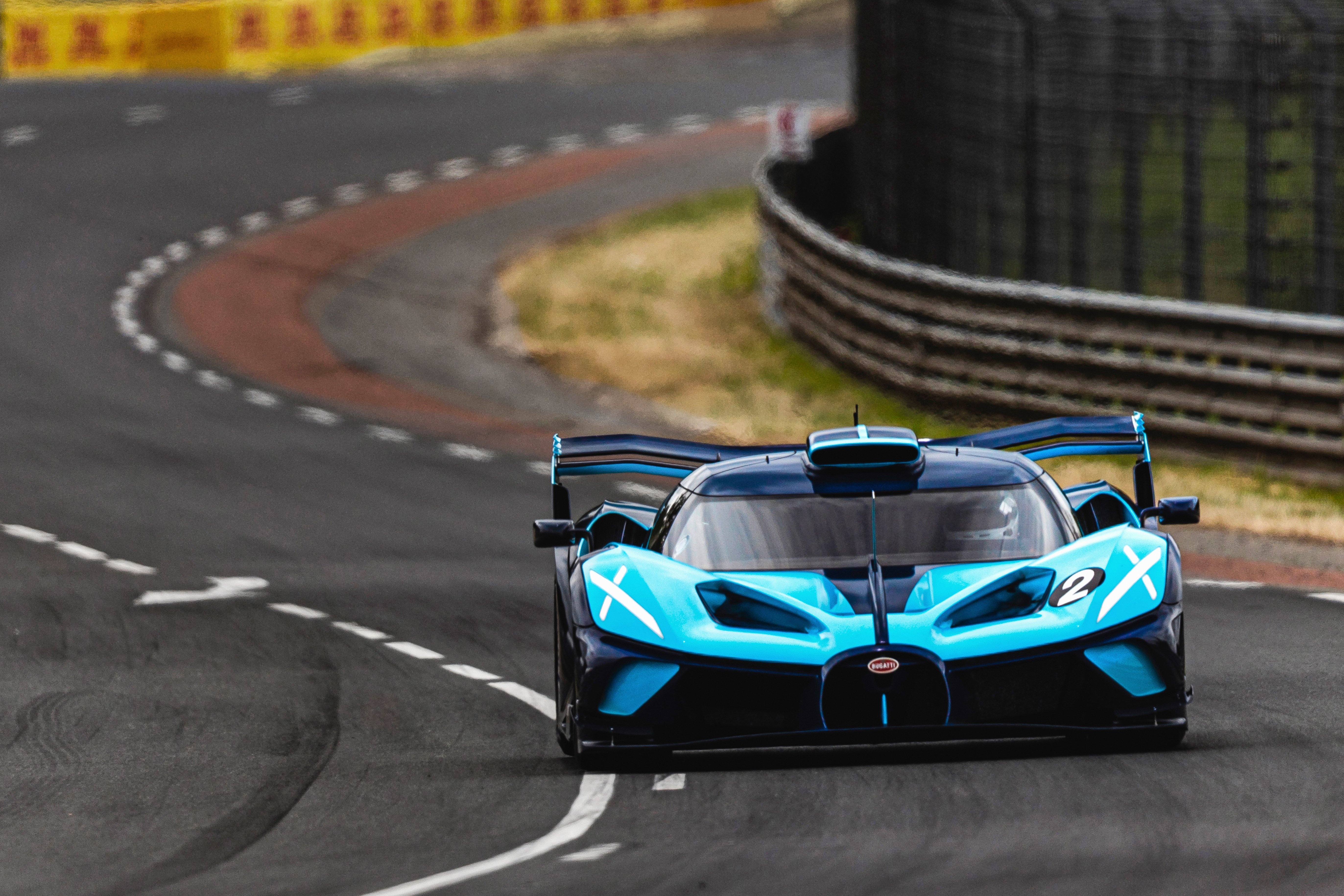 bugatti,  bolide,  veyron,  chiron,  divo,  centodieci,  veyron super sport,  chiron super sport,  sieu xe,  hypercar,  lamborghini,  ferrari,  mclaren,  aston martin,  porsche,  maserati,  koenigsegg,  pagani anh 9