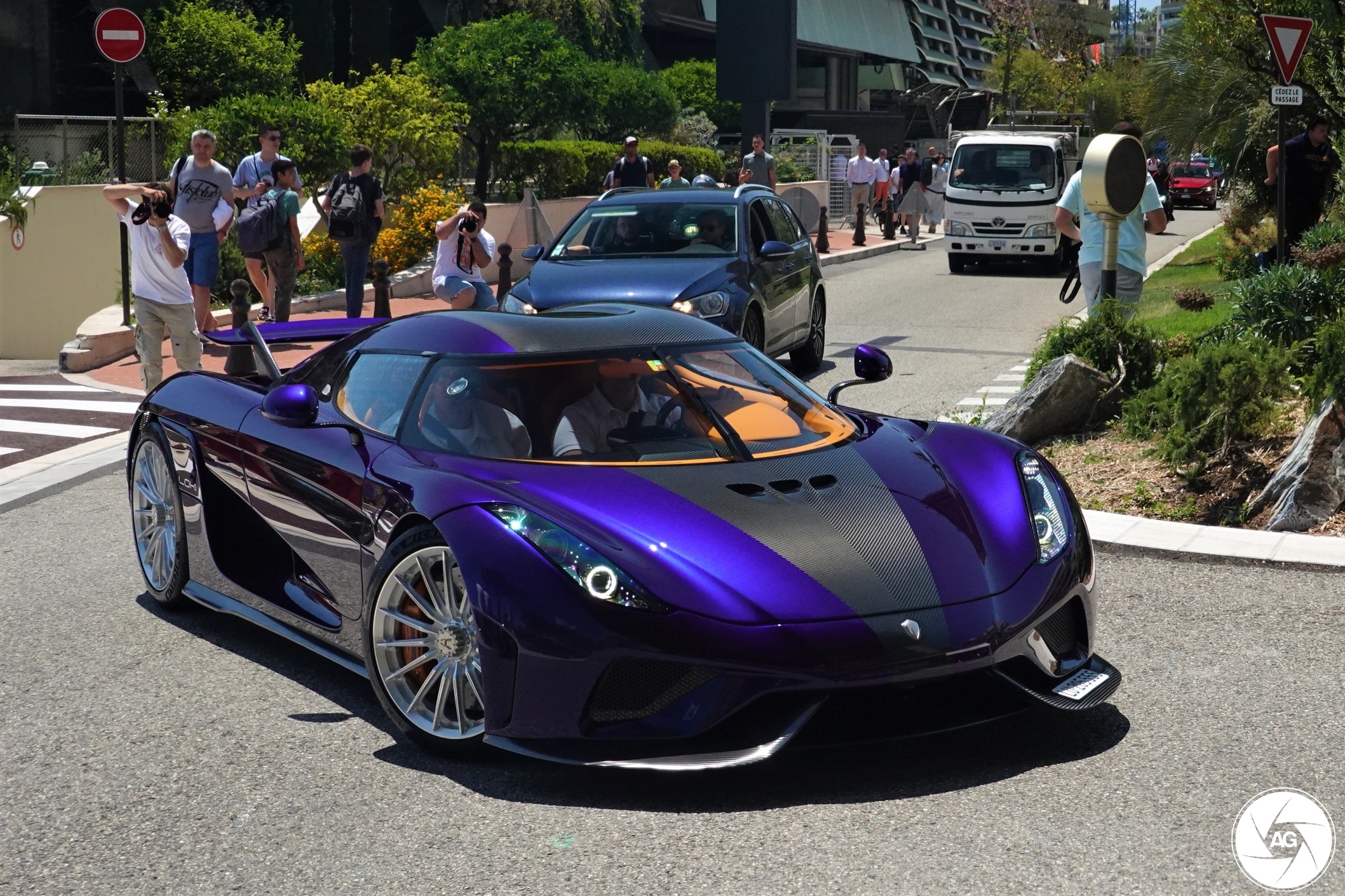Koenigsegg Regera phien ban Loki doc nhat the gioi hinh anh