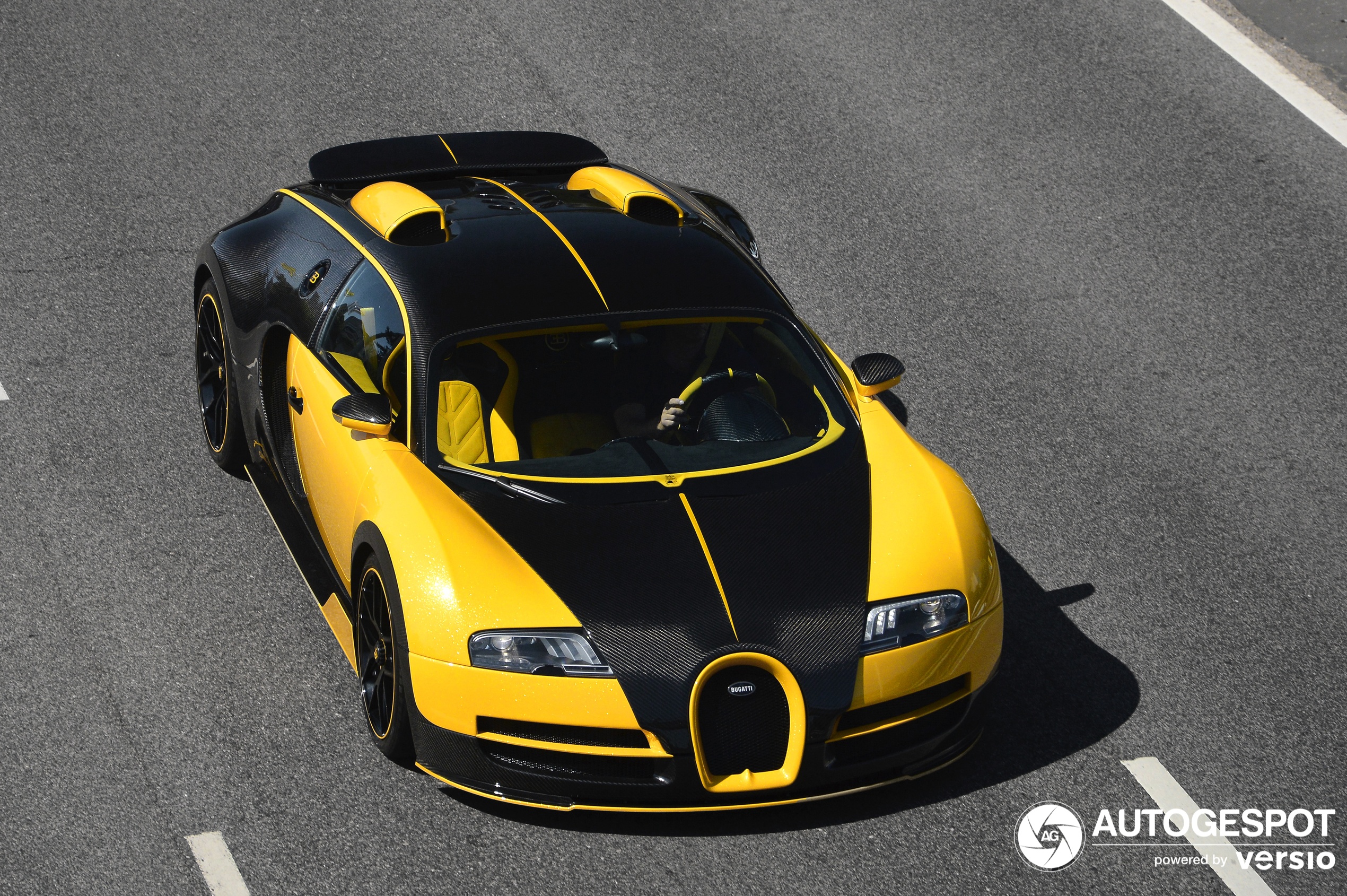 Bugatti,  veyron,  chiron,  divo,  centodieci,  veyron super sport,  chiron super sport,  chiron pur sport,  xe do,  sieu xe,  hypercar,  oakley design,  veyron oakley design,  pagani,  koenigsegg,  lamborghini,  ferrari,  mclaren,  aston martin,  porsche,  maserati anh 3