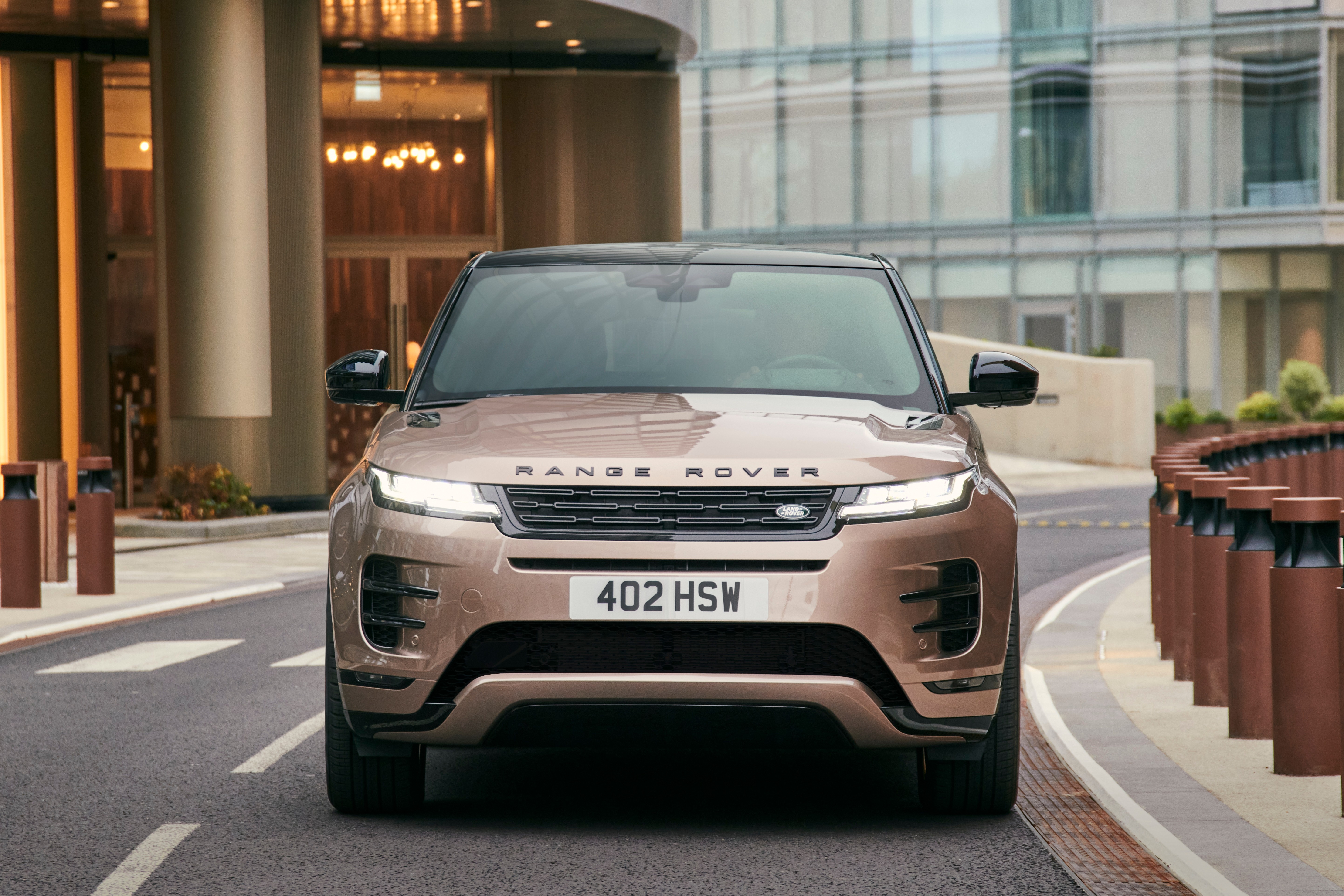 land rover,  range rover,  evoque,  range rover evoque,  land rover range rover,  suv,  dia hinh,  crossover,  jaguar,  mercedes,  bmw,  audi,  porsche,  maserati,  mercedes-benz,  jlr,  facelift,  evoque 2024 anh 14