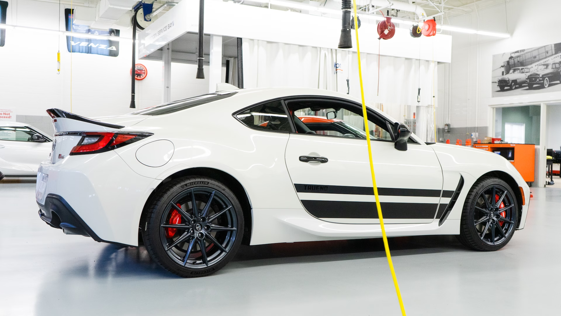 toyota,  gr86,  toyota 86,  gazoo racing,  trueno,  trueno edition,  gr86 trueno,  toyota gr86 trueno,  jdm,  xe the thao,  sieu xe,  subaru,  boxer,  subaru brz,  brz,  Scion FR-S,  Scion,  FR-S anh 4