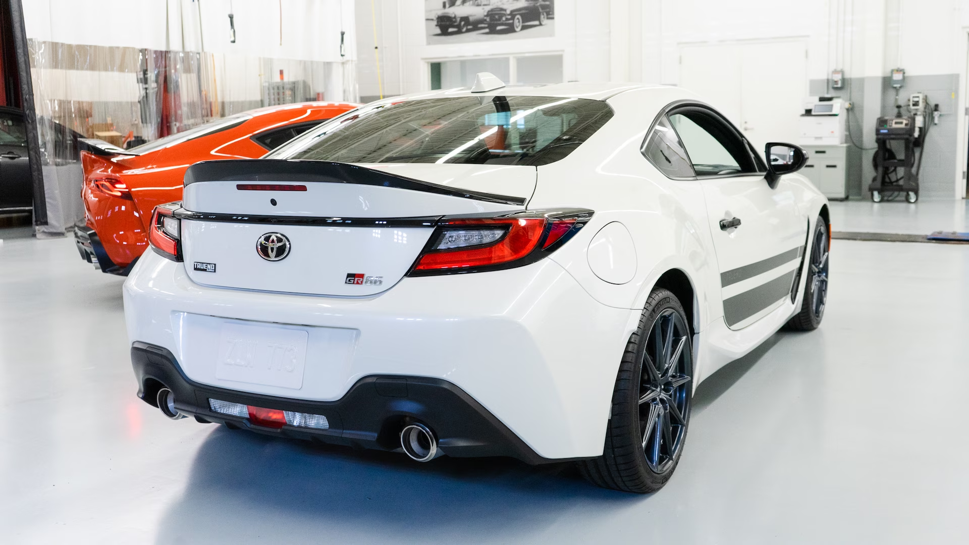 toyota,  gr86,  toyota 86,  gazoo racing,  trueno,  trueno edition,  gr86 trueno,  toyota gr86 trueno,  jdm,  xe the thao,  sieu xe,  subaru,  boxer,  subaru brz,  brz,  Scion FR-S,  Scion,  FR-S anh 14