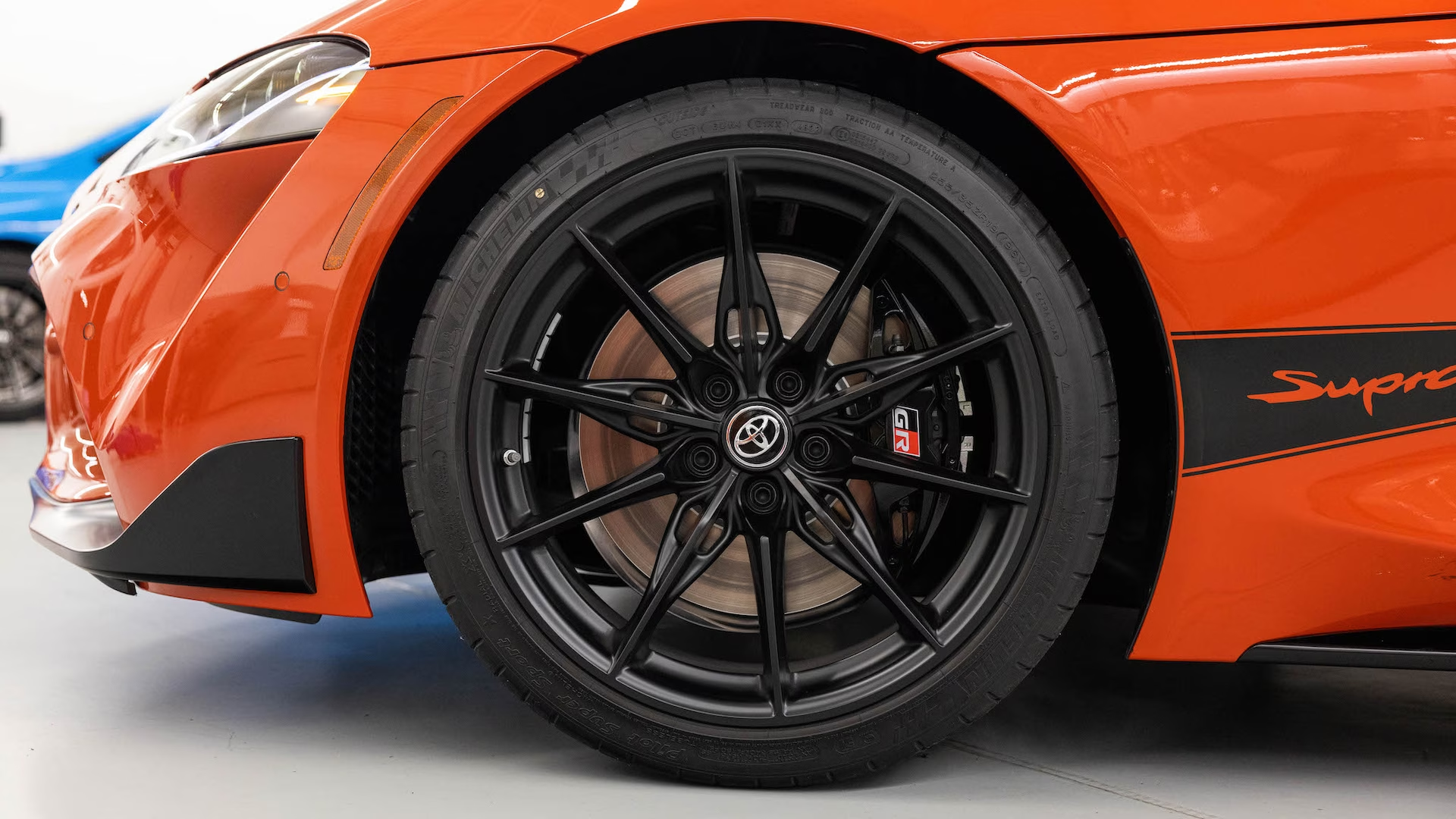 toyota,  supra,  toyota supra,  gr supra,  toyota gr supra,  gazoo racing,  fast & furious,  fast and furious,  45 anniversary,  supra 45 anniversary,  ky niem,  phien ban ky niem,  sieu xe,  xe the thao,  hypercar,  bmw,  bmw z4,  z4 anh 9