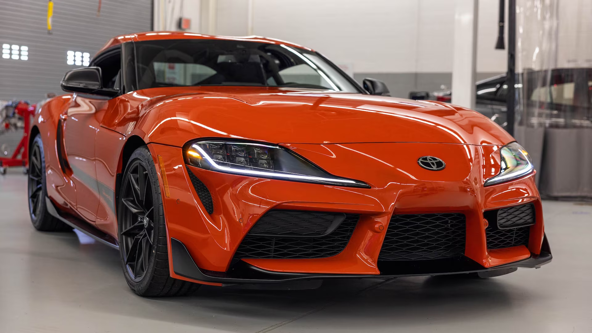 toyota,  supra,  toyota supra,  gr supra,  toyota gr supra,  gazoo racing,  fast & furious,  fast and furious,  45 anniversary,  supra 45 anniversary,  ky niem,  phien ban ky niem,  sieu xe,  xe the thao,  hypercar,  bmw,  bmw z4,  z4 anh 2