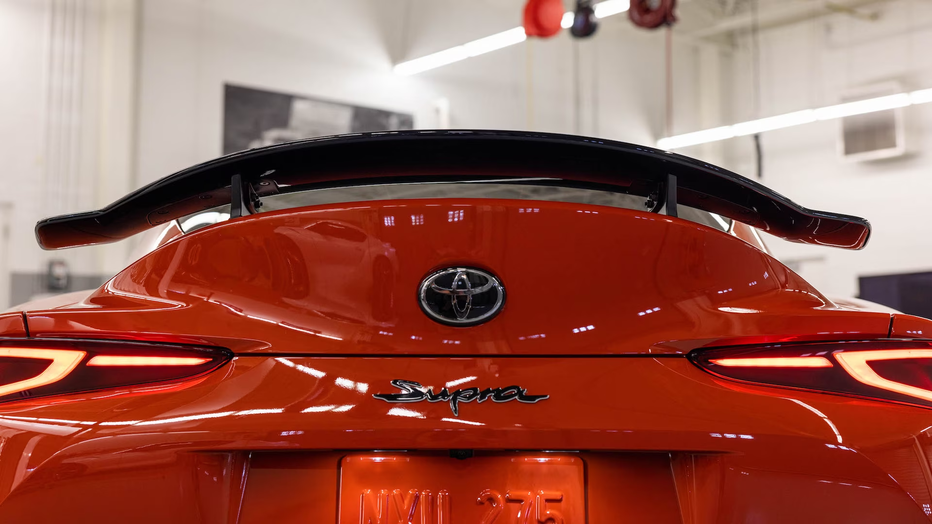 toyota,  supra,  toyota supra,  gr supra,  toyota gr supra,  gazoo racing,  fast & furious,  fast and furious,  45 anniversary,  supra 45 anniversary,  ky niem,  phien ban ky niem,  sieu xe,  xe the thao,  hypercar,  bmw,  bmw z4,  z4 anh 18