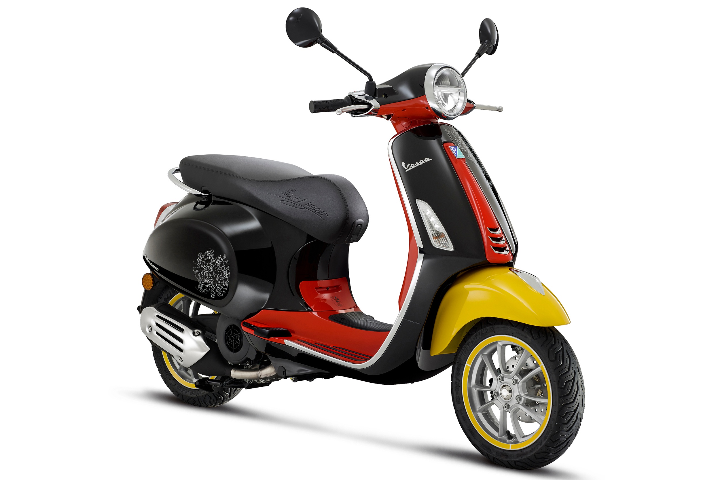 Can canh Vespa Primavera phien ban chuot Mickey hinh anh