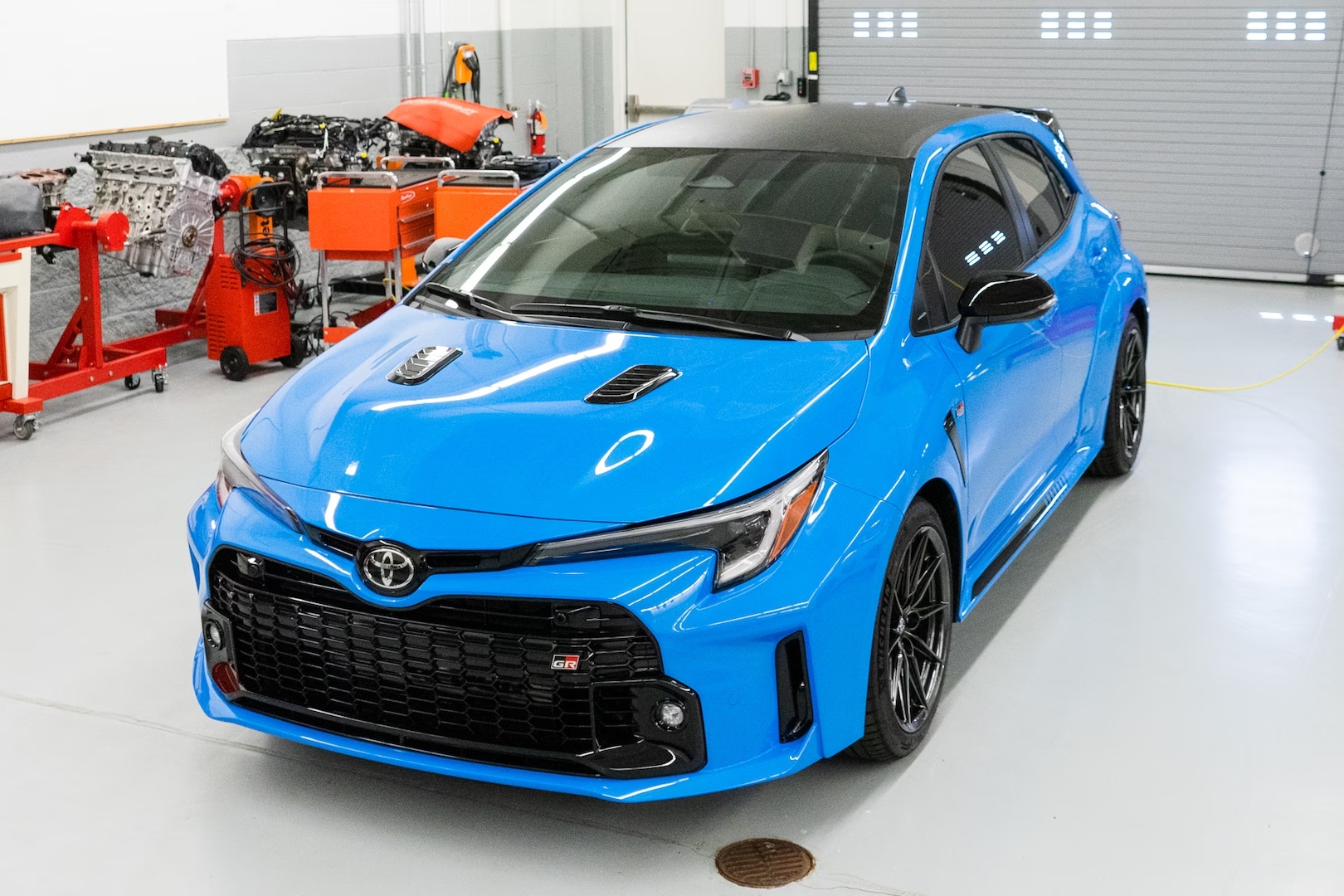 Toyota GR Corolla Circuit Edition 2024 co mau son moi hinh anh