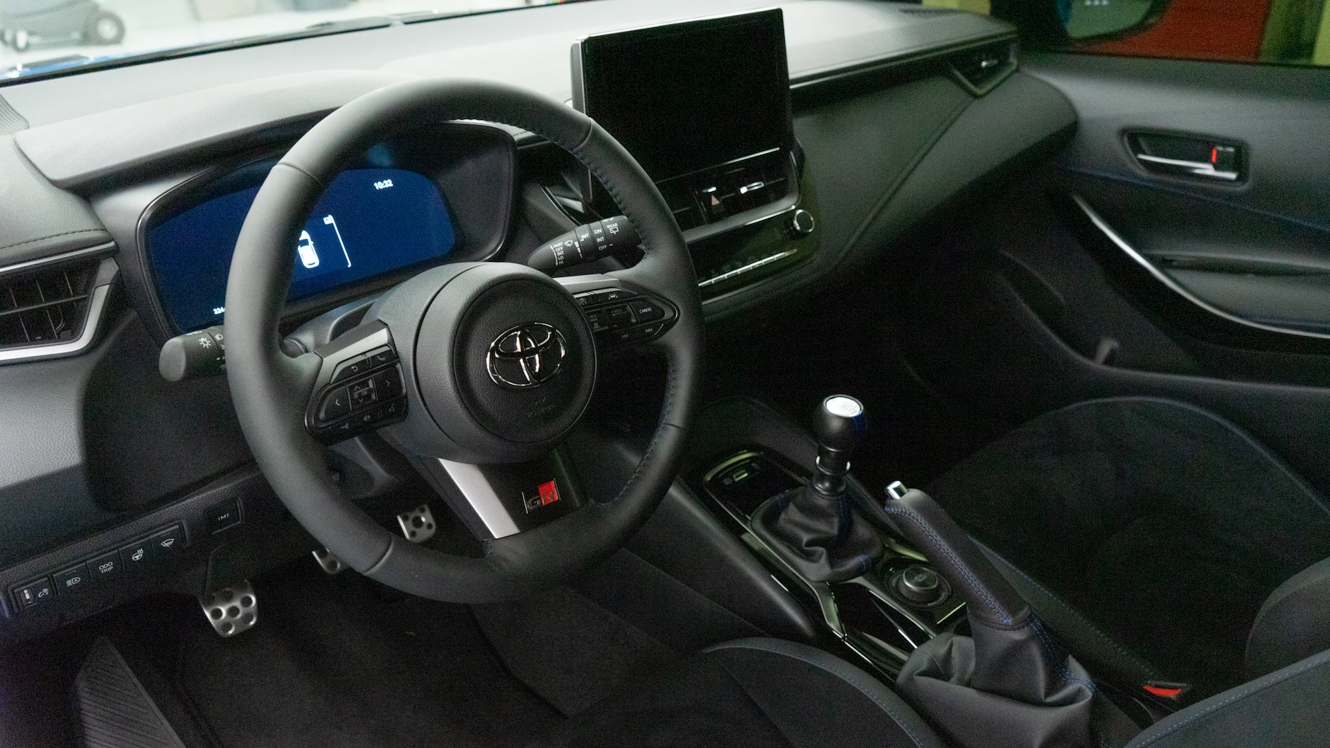 toyota,  gr,  gazoo,  gazoo racing,  gr corolla,  toyota gr corolla,  morizo,  circuit edition,  corolla circuit edition,  gr corolla circuit edition,  hatchback,  hieu suat cao,  xe dua,  morizo anh 11