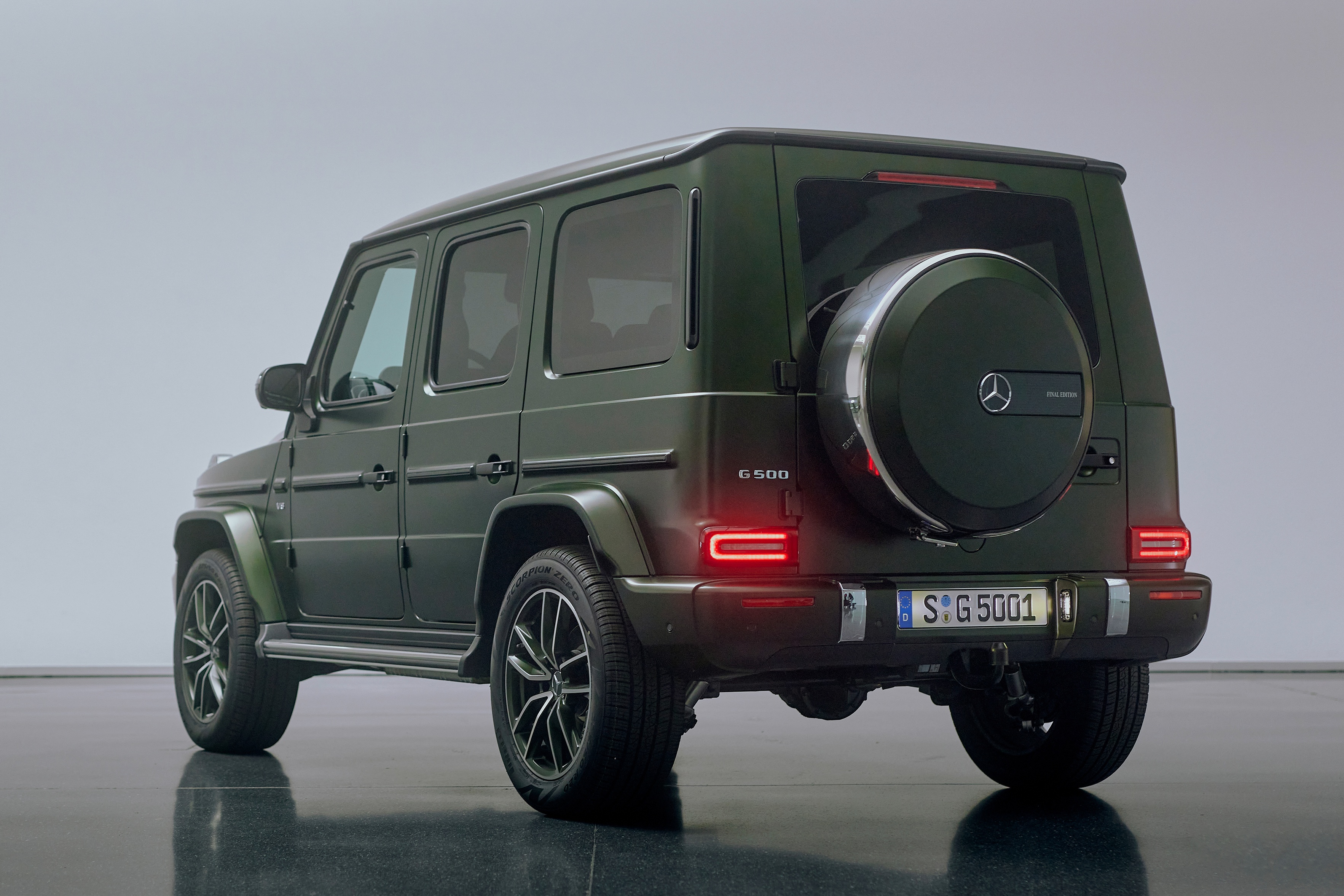 Mercedes-Benz G 500 ket thuc vong doi bang ban Final Edition hinh anh