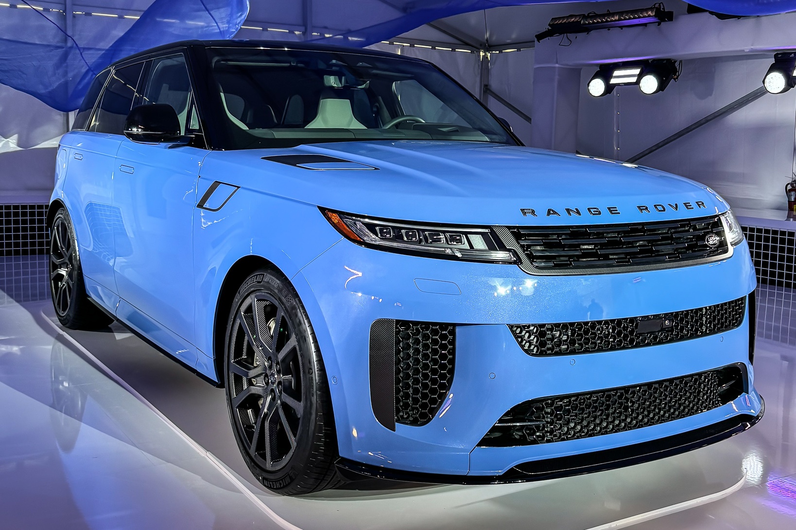 Range Rover Sport SV phien ban gioi han chi co 7 chiec tren the gioi hinh anh