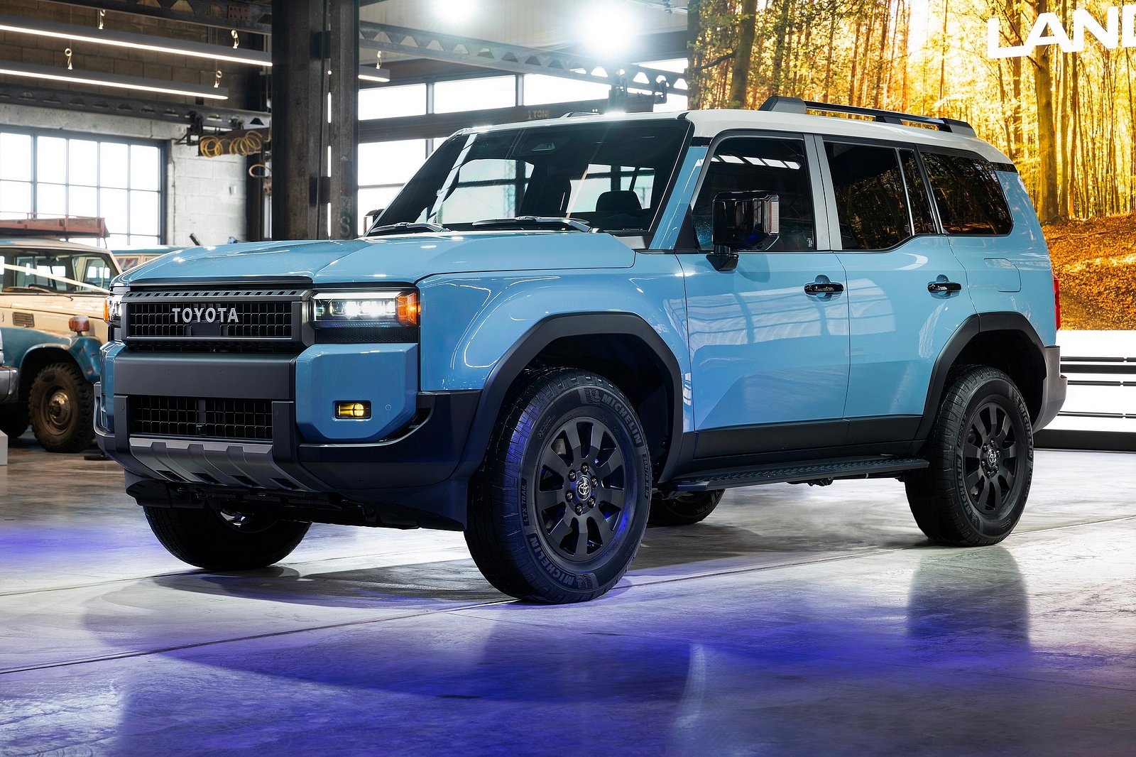 1.000 chiec Toyota Land Cruiser Prado chay hang trong 30 phut hinh anh