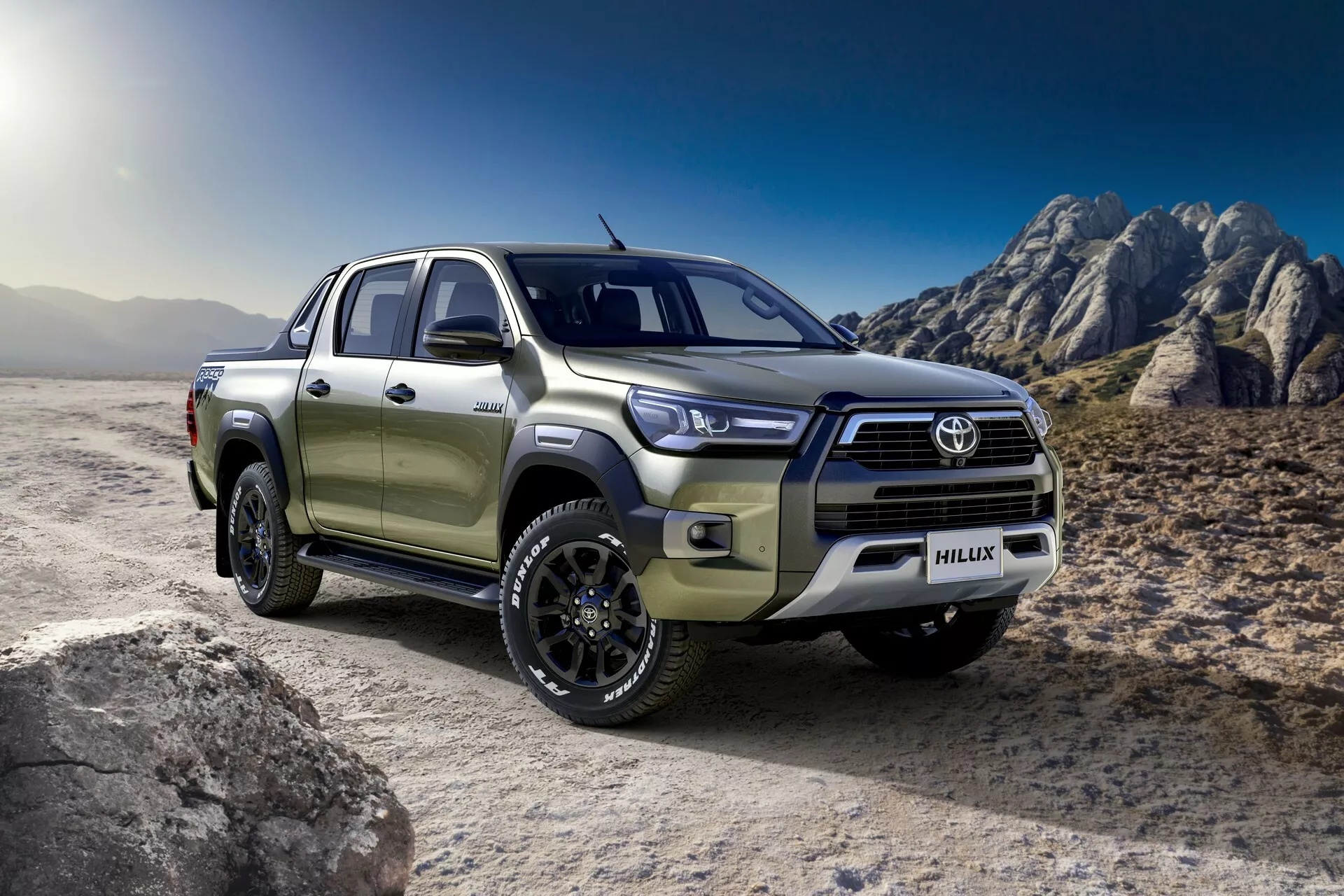 ban tai,  pickup,  toyota,  hilux,  tacoma,  Hilux Revo Rocco,  Tacoma Trailhunter anh 5