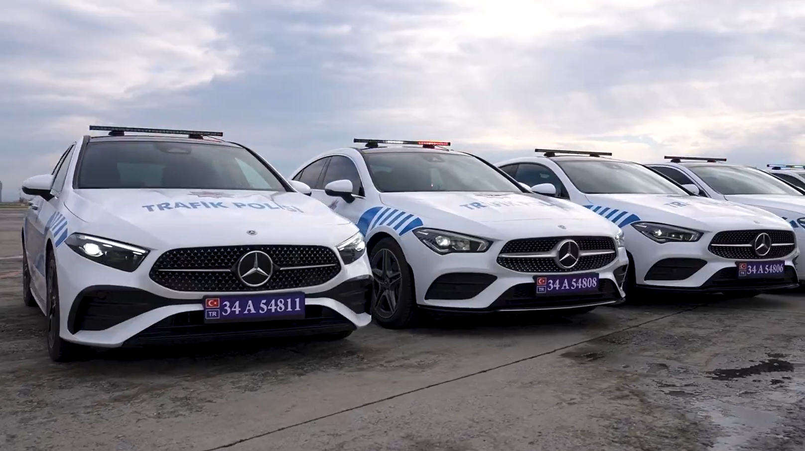 sieu xe,  lamborghini,  ferrari,  audi,  mercedes,  porsche,  bentley,  land rover,  canh sat,  tho nhi ky anh 3