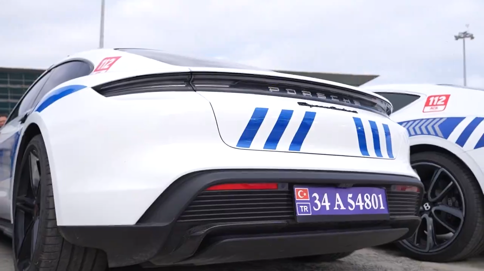 sieu xe,  lamborghini,  ferrari,  audi,  mercedes,  porsche,  bentley,  land rover,  canh sat,  tho nhi ky anh 7