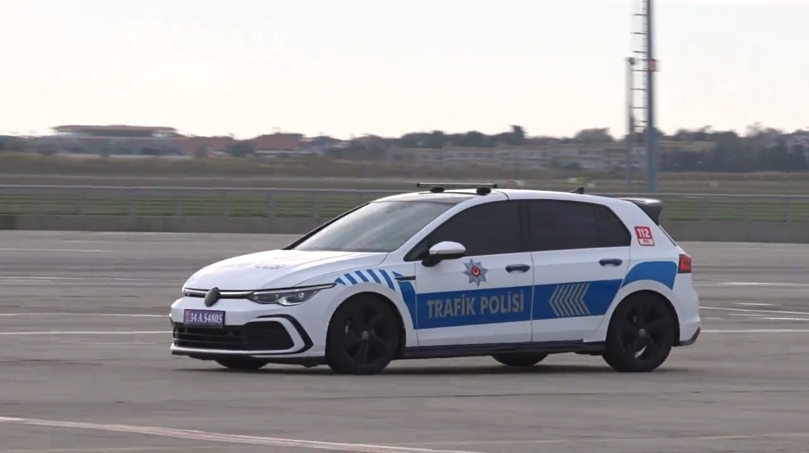 sieu xe,  lamborghini,  ferrari,  audi,  mercedes,  porsche,  bentley,  land rover,  canh sat,  tho nhi ky anh 10