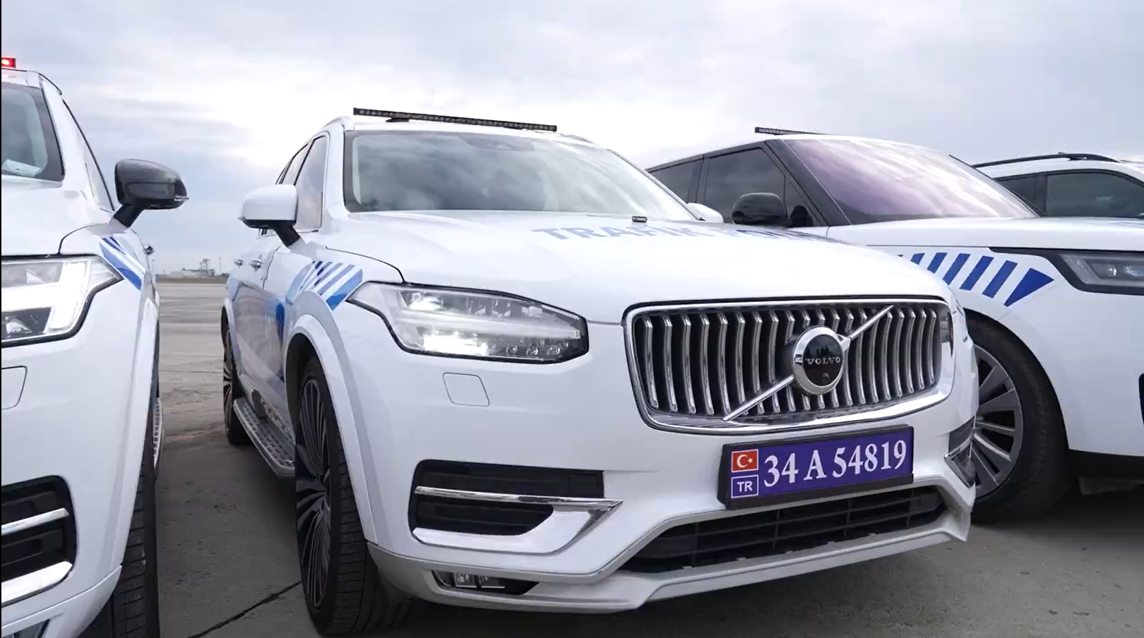 sieu xe,  lamborghini,  ferrari,  audi,  mercedes,  porsche,  bentley,  land rover,  canh sat,  tho nhi ky anh 9