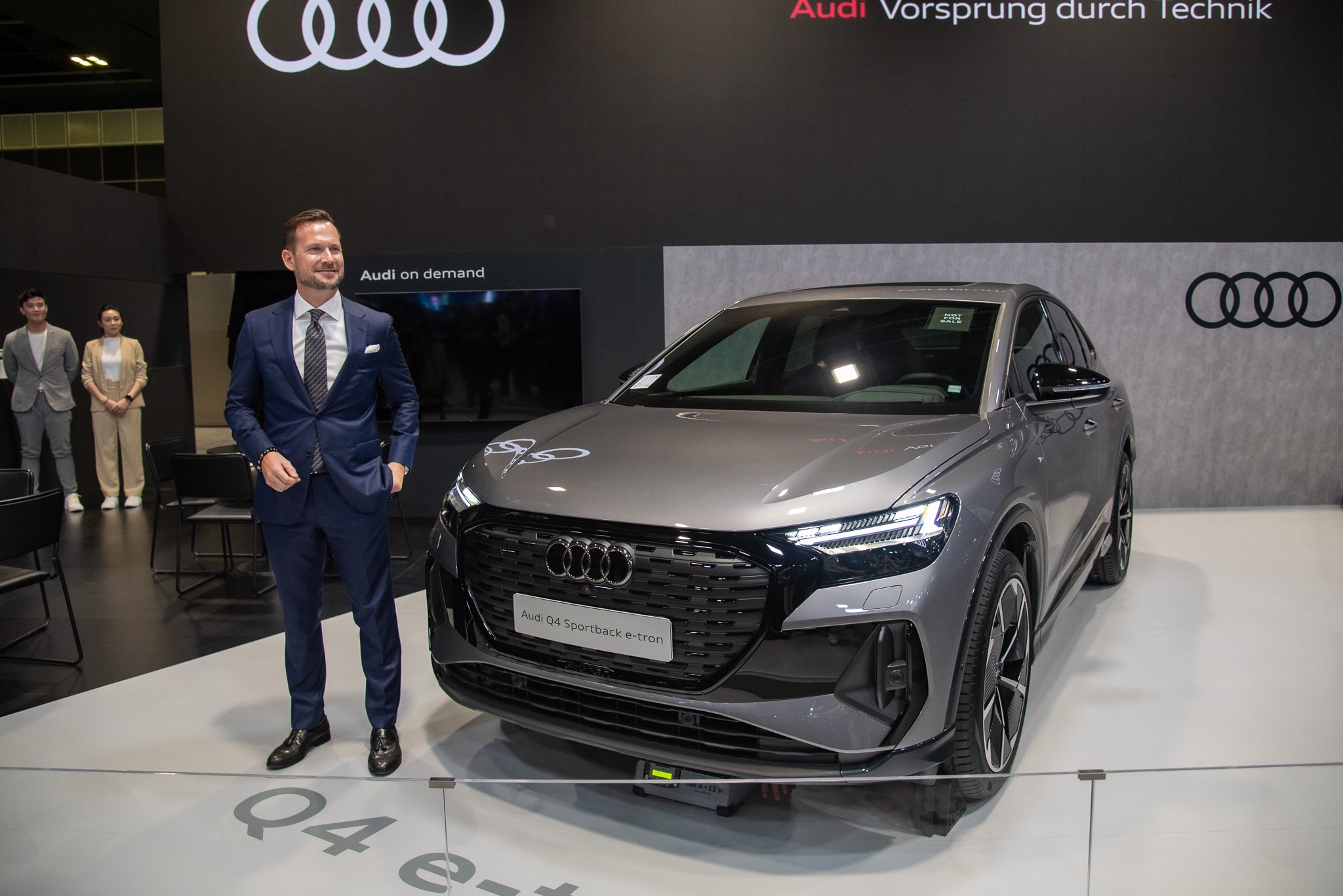 singapore,  singapore motor show,  singapore motor show 2024,  mercedes-benz,  audi,  bmw,  xe dien,  ev,  hybrid,  hyundai,  polestar,  suzuki,  jimny,  mg,  cyberster,  kia,  ioniq 5,  kia ev9,  lexus,  lbx anh 16