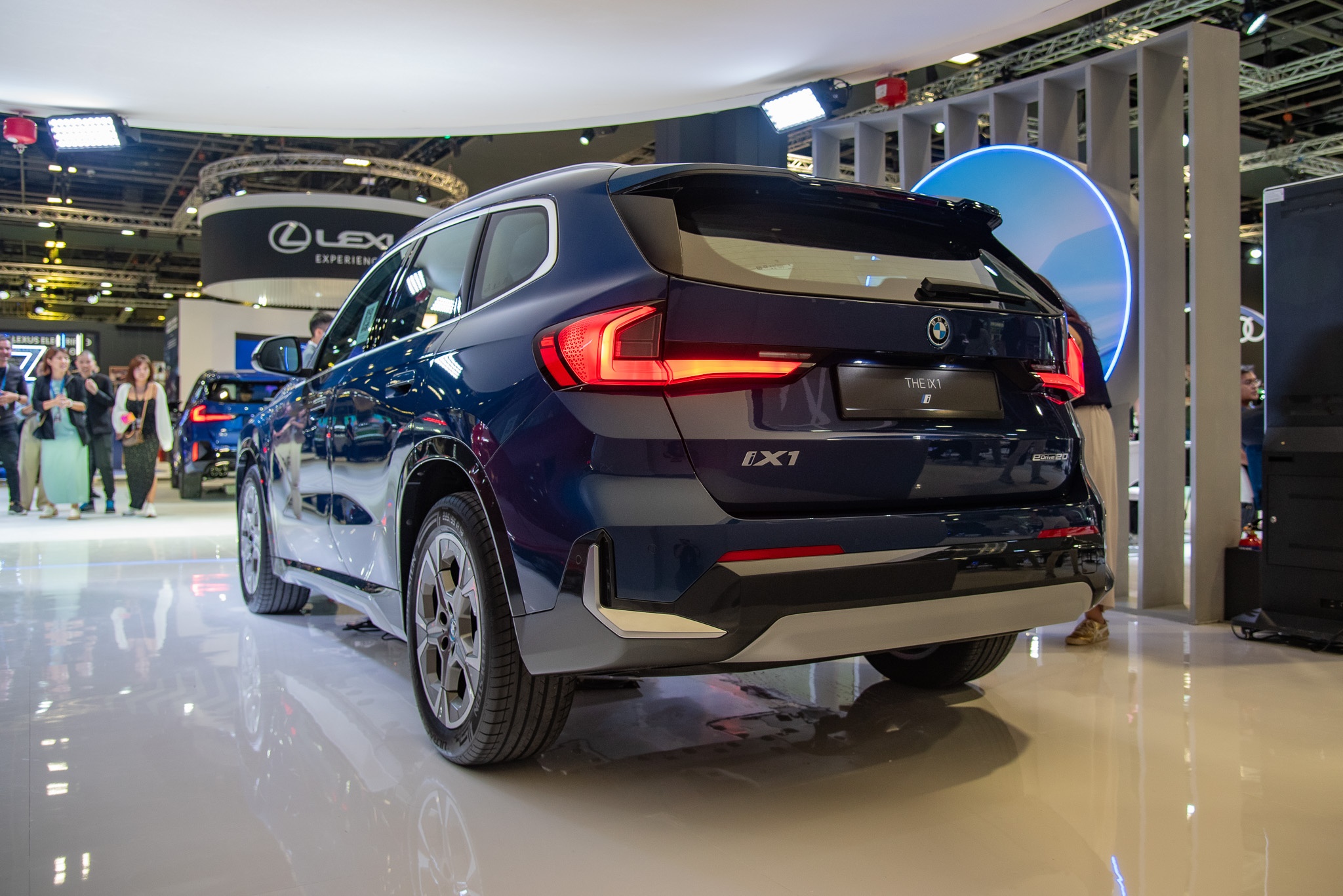 singapore,  singapore motor show,  singapore motor show 2024,  mercedes-benz,  audi,  bmw,  xe dien,  ev,  hybrid,  hyundai,  polestar,  suzuki,  jimny,  mg,  cyberster,  kia,  ioniq 5,  kia ev9,  lexus,  lbx anh 28