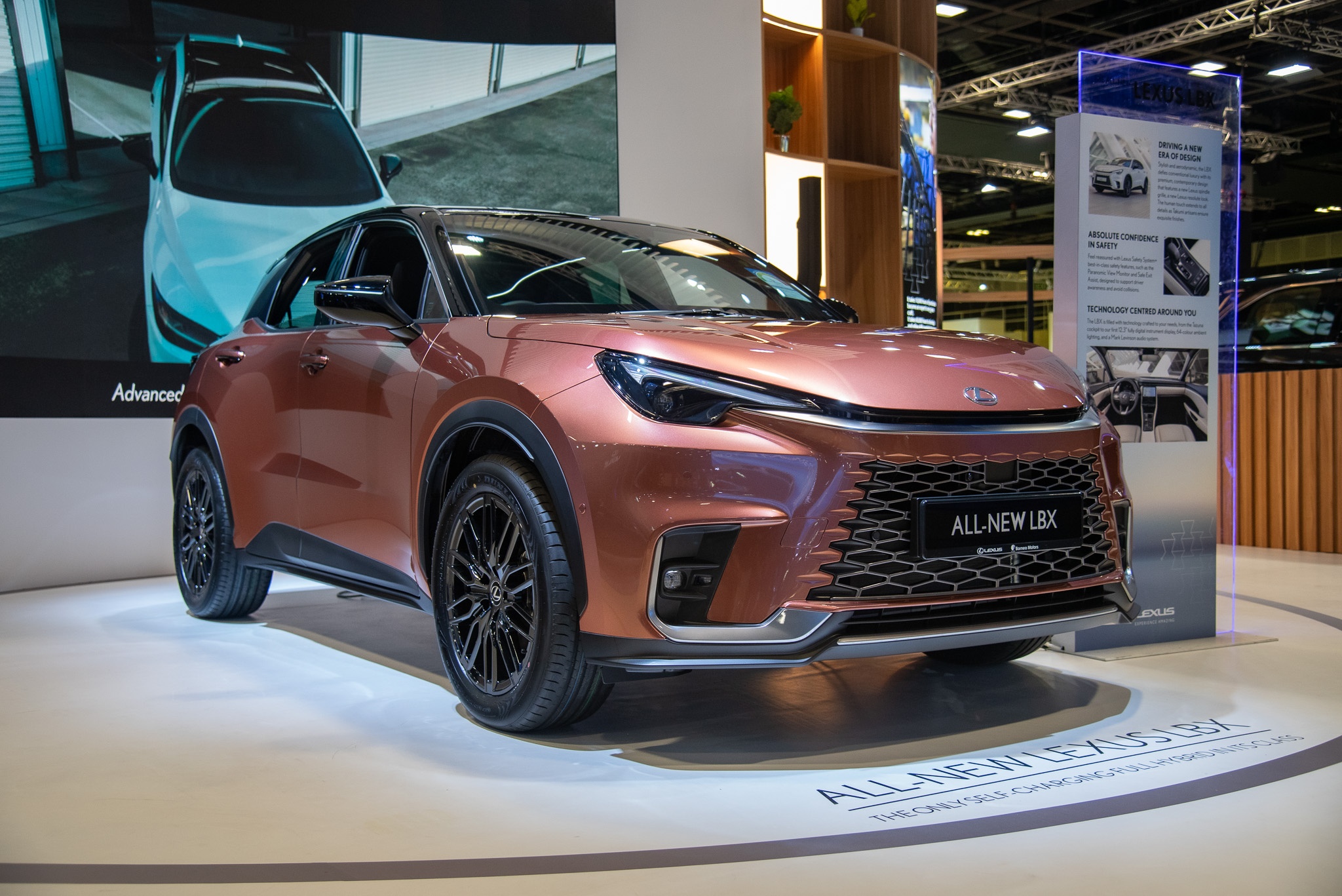 singapore,  singapore motor show,  singapore motor show 2024,  mercedes-benz,  audi,  bmw,  xe dien,  ev,  hybrid,  hyundai,  polestar,  suzuki,  jimny,  mg,  cyberster,  kia,  ioniq 5,  kia ev9,  lexus,  lbx anh 32