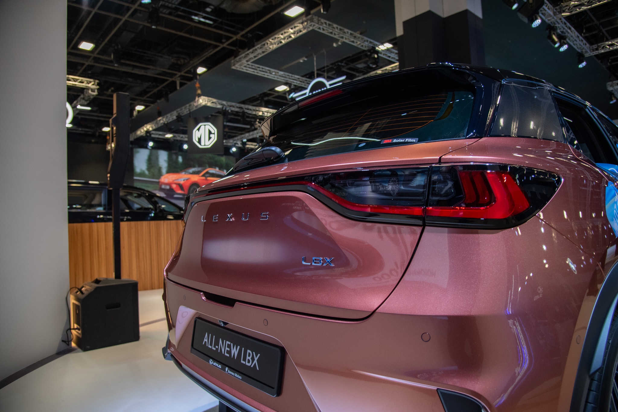 singapore,  singapore motor show,  singapore motor show 2024,  mercedes-benz,  audi,  bmw,  xe dien,  ev,  hybrid,  hyundai,  polestar,  suzuki,  jimny,  mg,  cyberster,  kia,  ioniq 5,  kia ev9,  lexus,  lbx anh 34