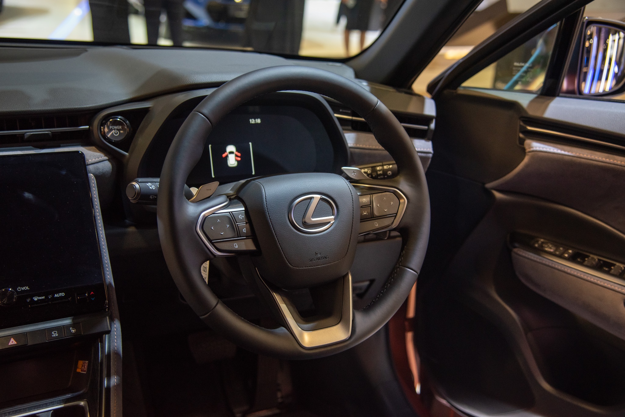 singapore,  singapore motor show,  singapore motor show 2024,  mercedes-benz,  audi,  bmw,  xe dien,  ev,  hybrid,  hyundai,  polestar,  suzuki,  jimny,  mg,  cyberster,  kia,  ioniq 5,  kia ev9,  lexus,  lbx anh 37