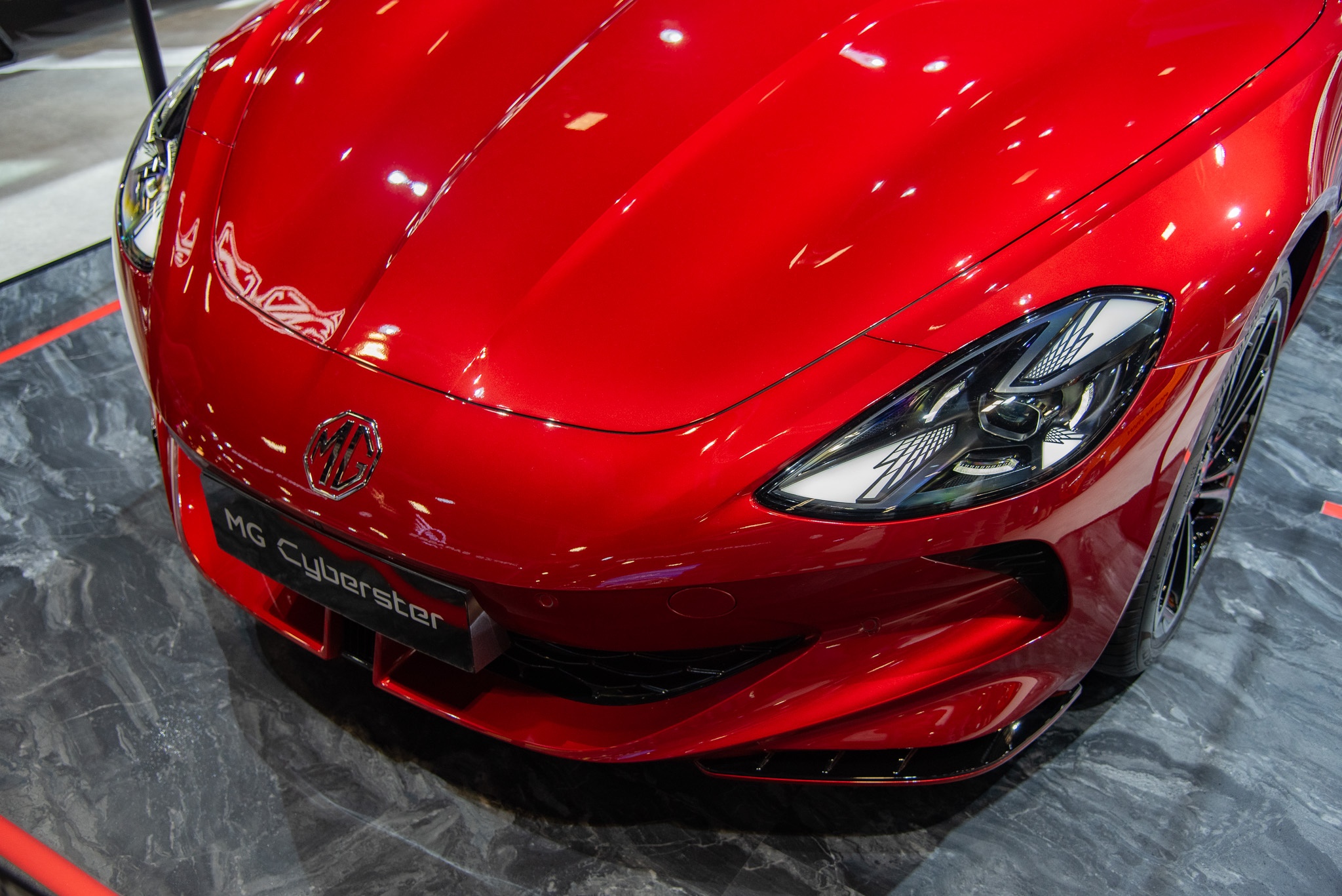 singapore,  singapore motor show,  singapore motor show 2024,  mercedes-benz,  audi,  bmw,  xe dien,  ev,  hybrid,  hyundai,  polestar,  suzuki,  jimny,  mg,  cyberster,  kia,  ioniq 5,  kia ev9,  lexus,  lbx anh 65